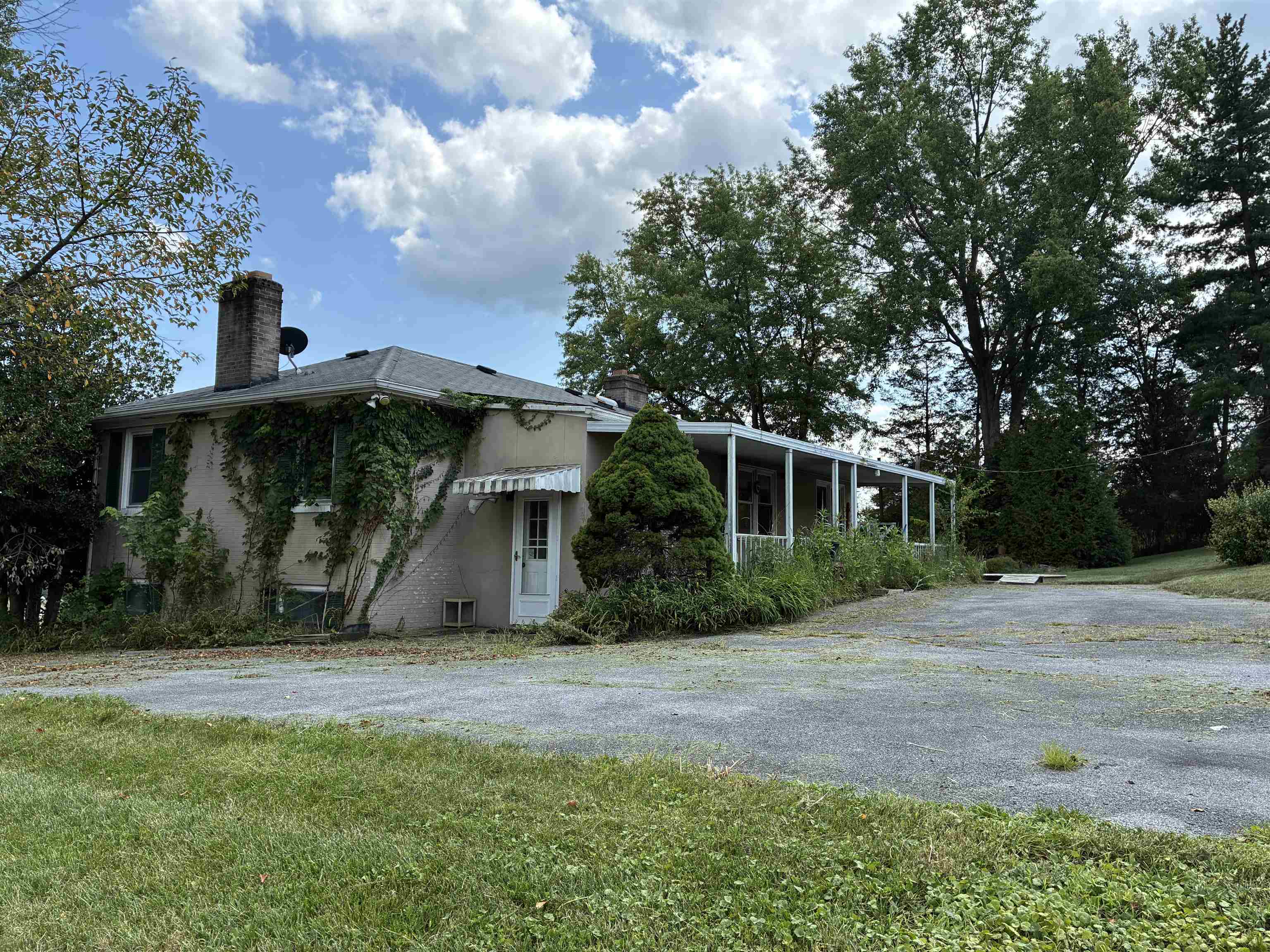 3239 WINDY HEIGHTS LN, ROCKINGHAM, Virginia 22802, 3 Bedrooms Bedrooms, ,1 BathroomBathrooms,Residential,3239 WINDY HEIGHTS LN,680833 MLS # 680833
