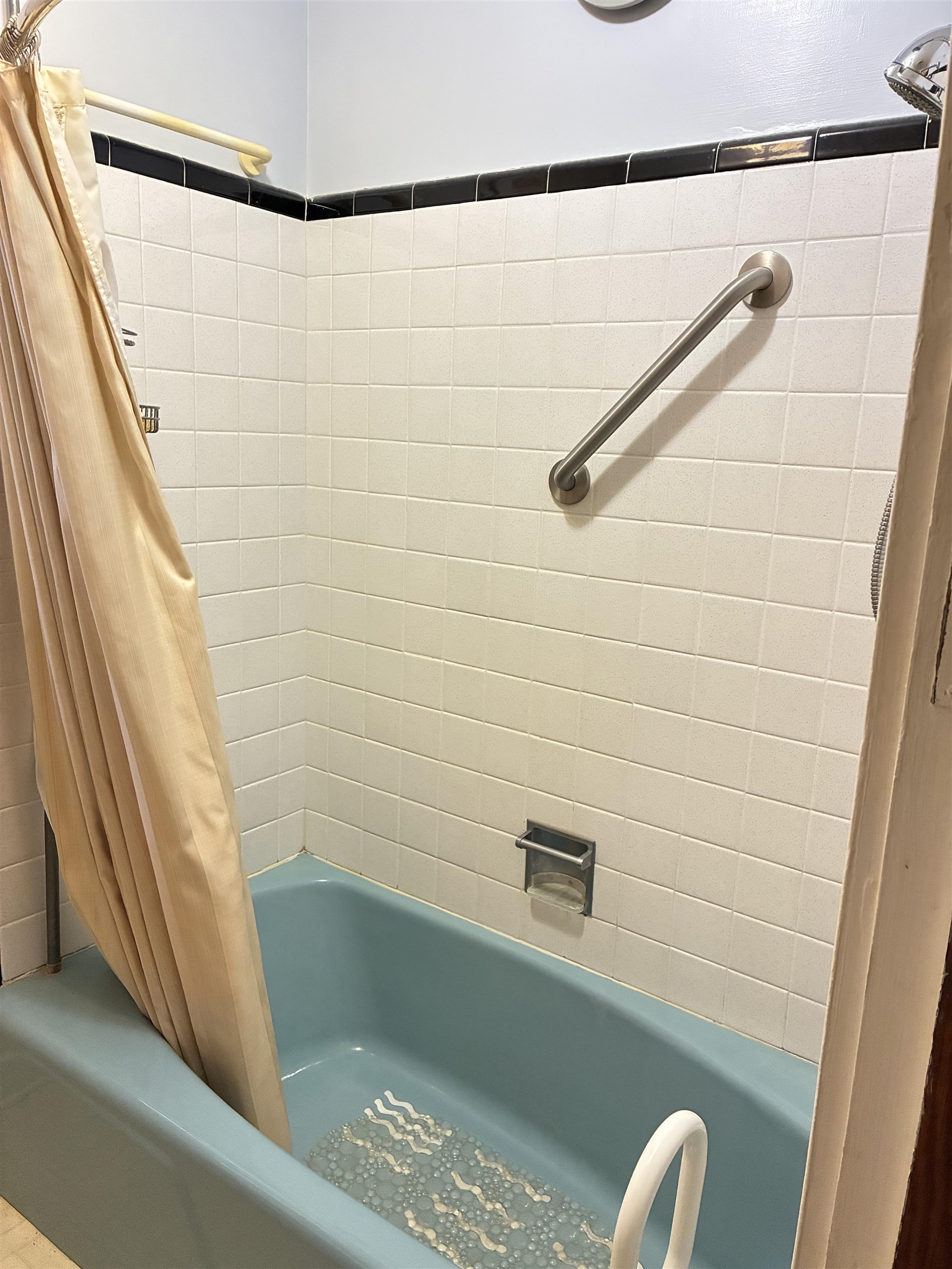 3239 WINDY HEIGHTS LN, ROCKINGHAM, Virginia 22802, 3 Bedrooms Bedrooms, ,1 BathroomBathrooms,Residential,3239 WINDY HEIGHTS LN,680833 MLS # 680833