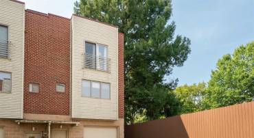 1013 LINDEN AVE, CHARLOTTESVILLE, Virginia 22902, 3 Bedrooms Bedrooms, ,2 BathroomsBathrooms,Residential,Townhouse w/Roof Deck Mtn View!,1013 LINDEN AVE,680835 MLS # 680835