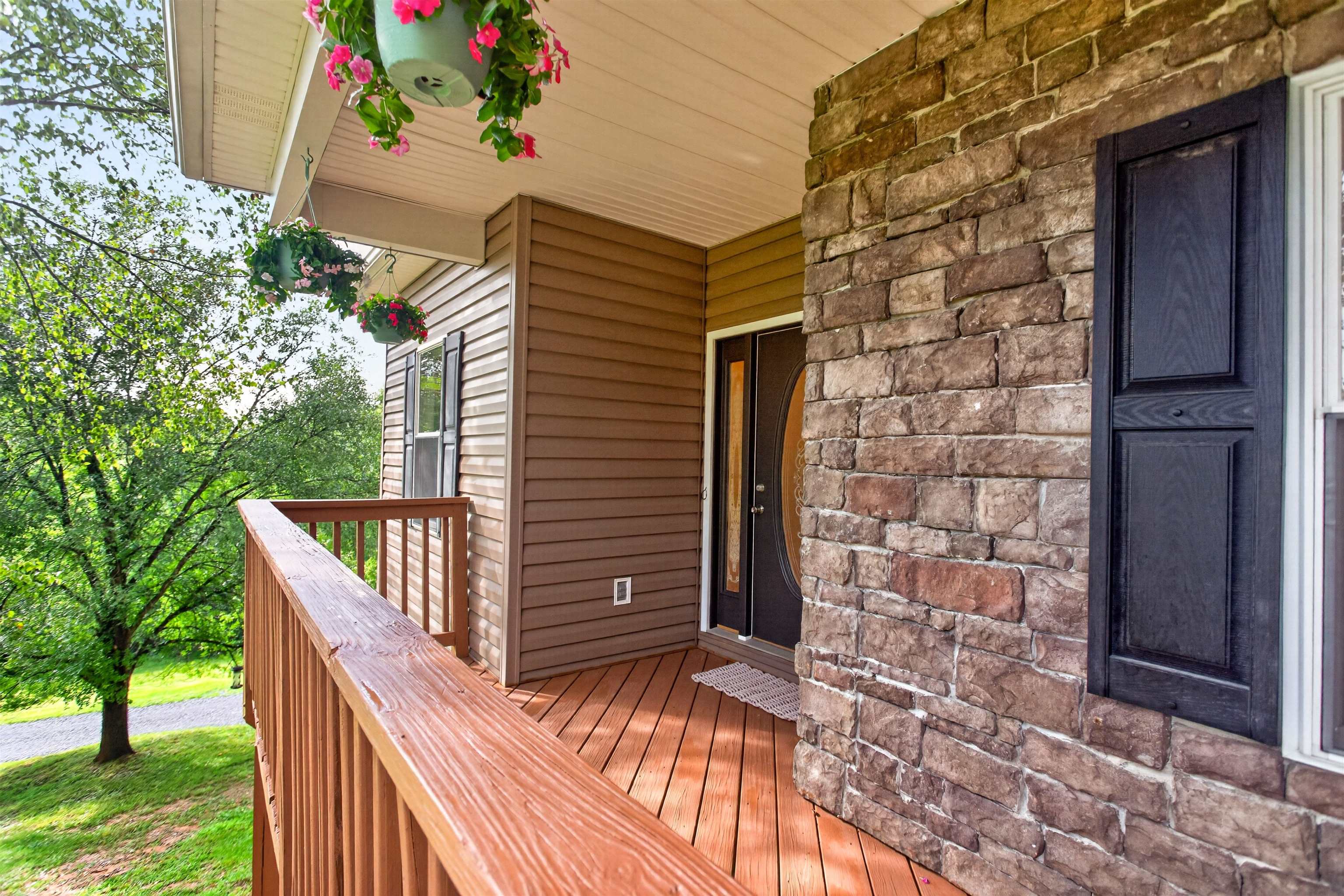 148 TURKEY KNOB RD, QUICKSBURG, Virginia 22847, 3 Bedrooms Bedrooms, ,2 BathroomsBathrooms,Residential,148 TURKEY KNOB RD,680847 MLS # 680847