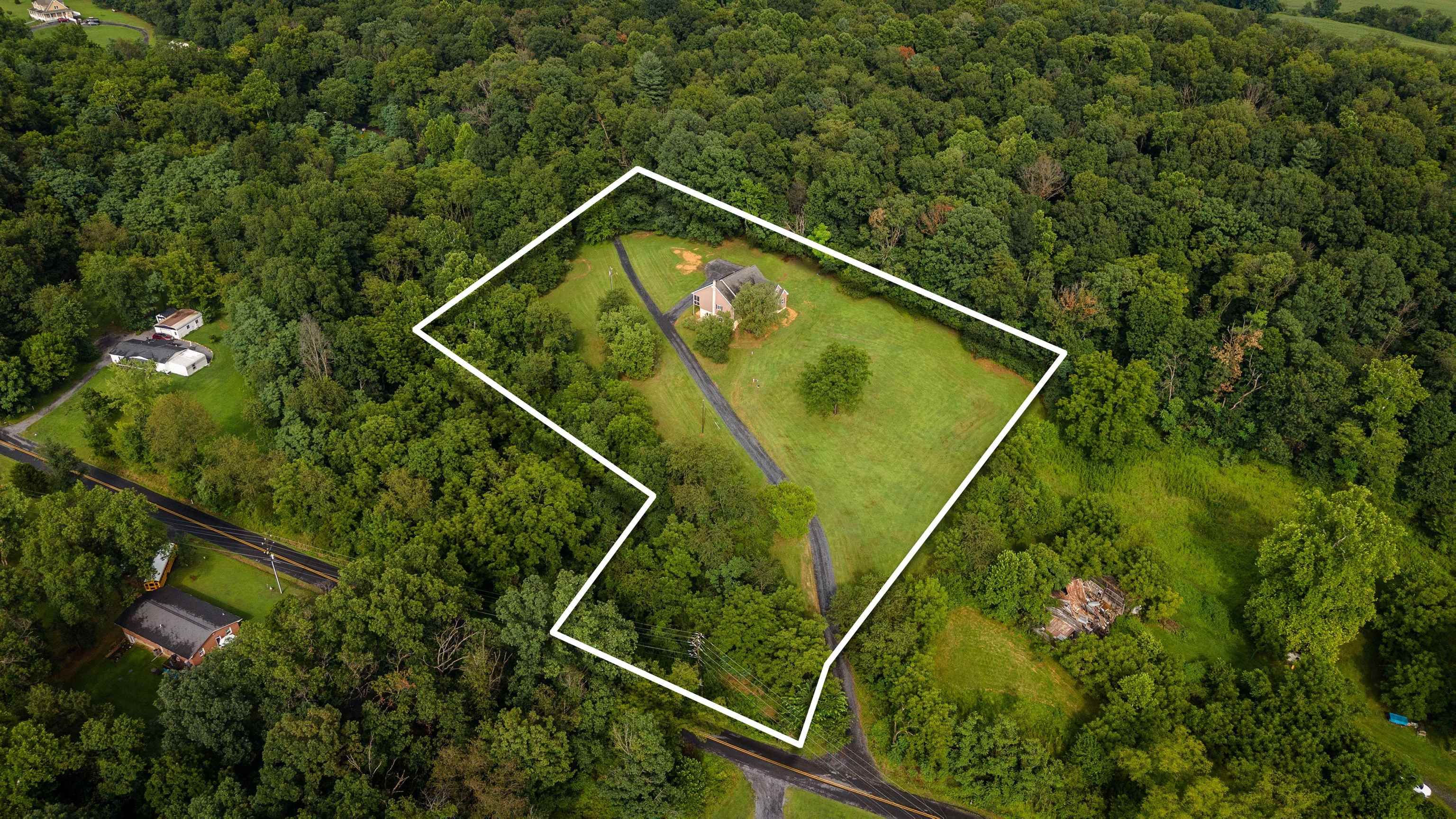 148 TURKEY KNOB RD, QUICKSBURG, Virginia 22847, 3 Bedrooms Bedrooms, ,2 BathroomsBathrooms,Residential,148 TURKEY KNOB RD,680847 MLS # 680847