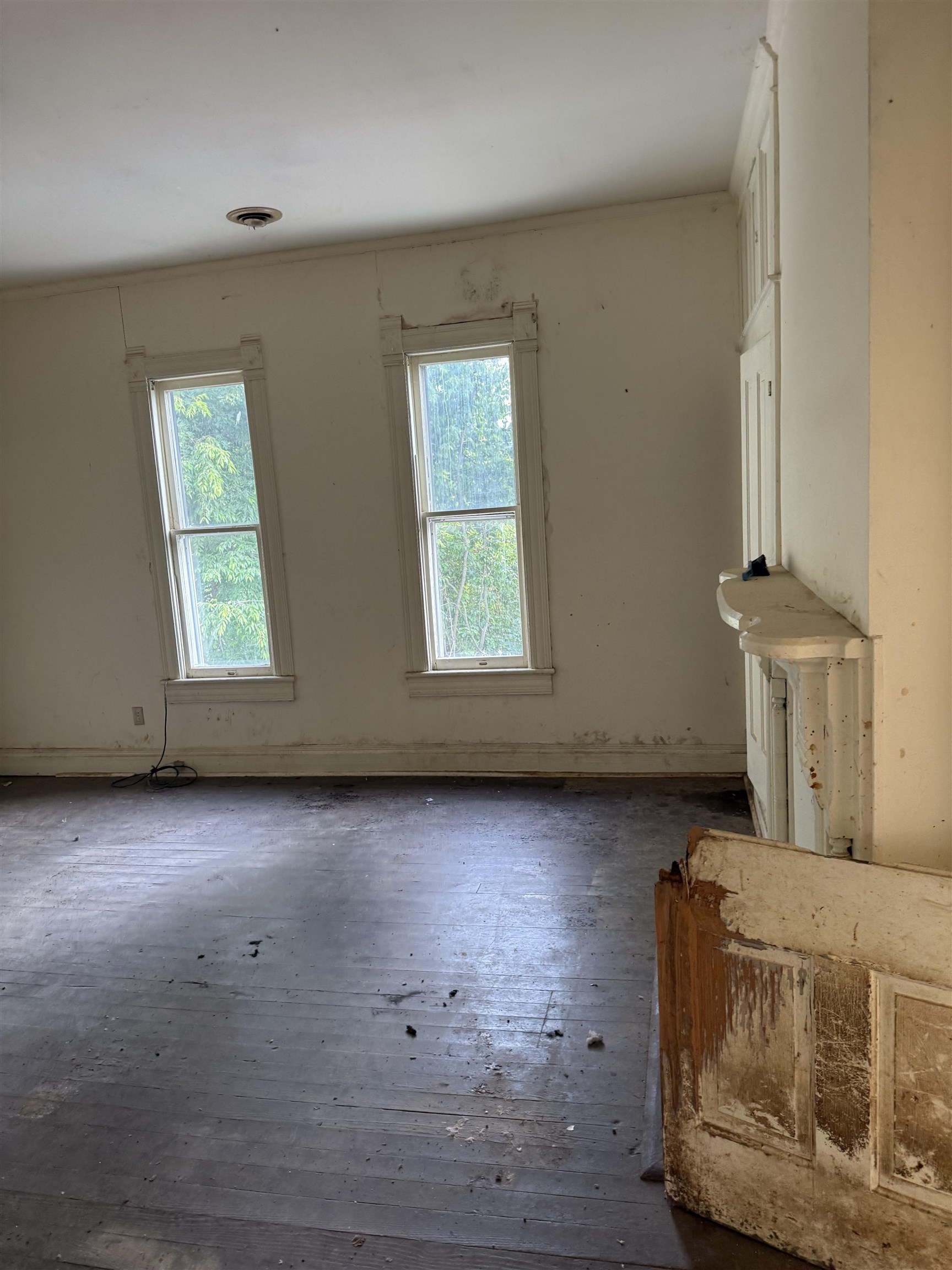 2374 MAPLE AVE, BUENA VISTA, Virginia 24416, 6 Bedrooms Bedrooms, ,3 BathroomsBathrooms,Residential,2374 MAPLE AVE,678415 MLS # 678415