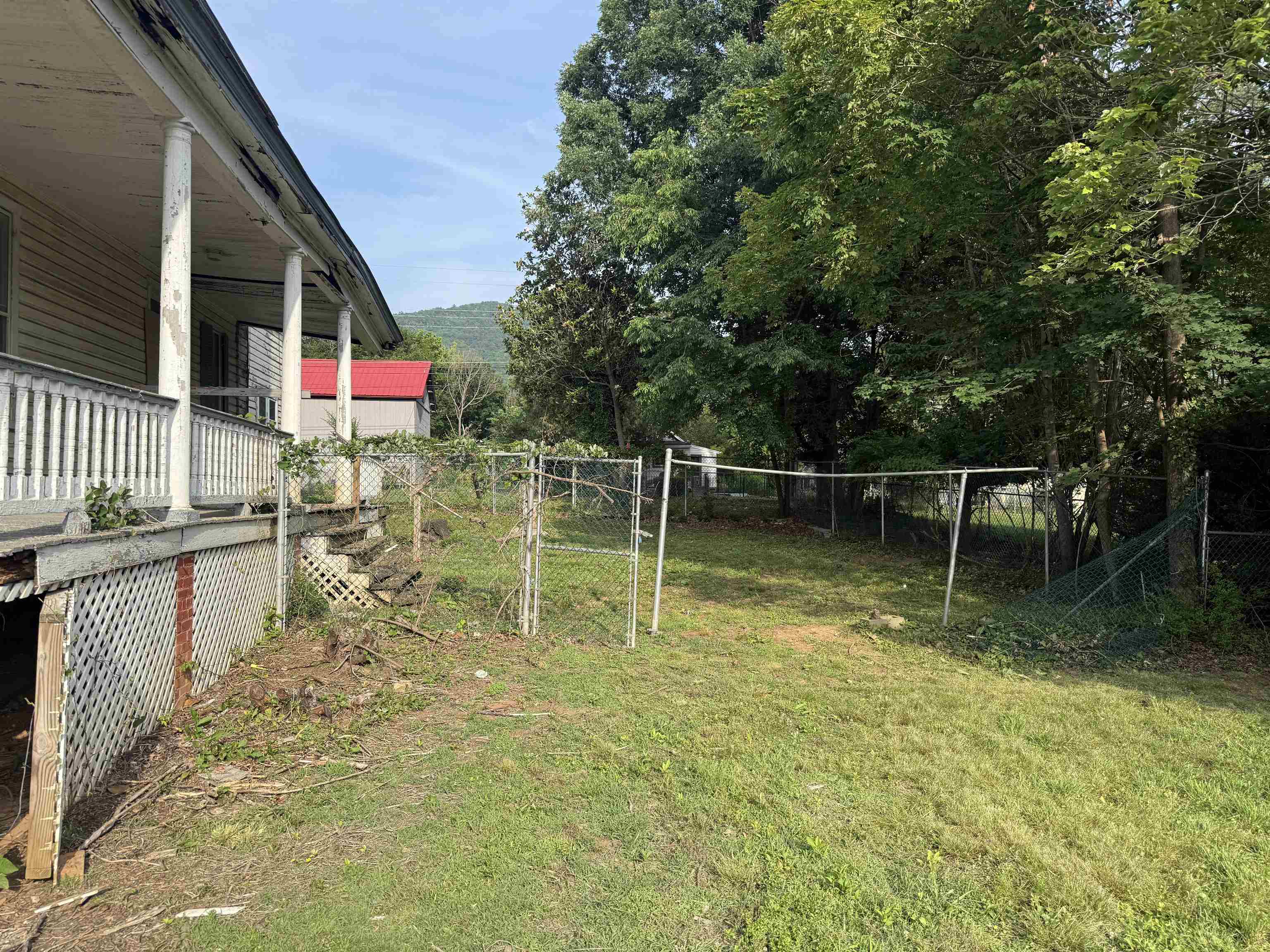2374 MAPLE AVE, BUENA VISTA, Virginia 24416, 6 Bedrooms Bedrooms, ,3 BathroomsBathrooms,Residential,2374 MAPLE AVE,678415 MLS # 678415