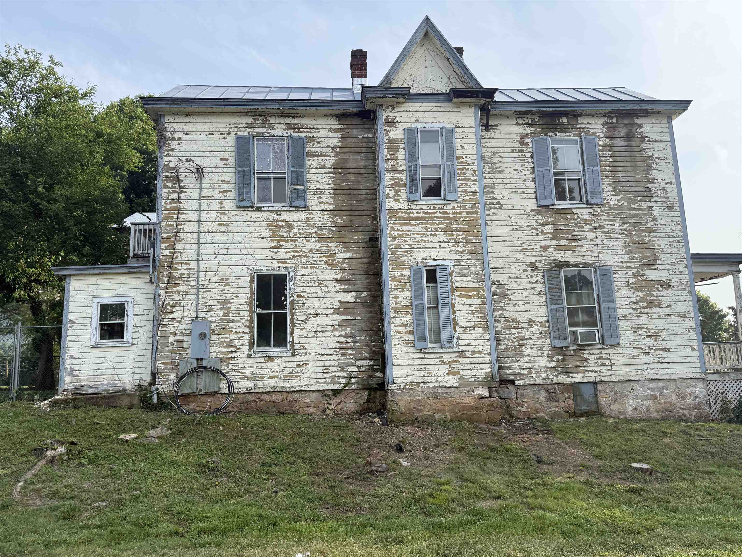 2374 MAPLE AVE, BUENA VISTA, Virginia 24416, 6 Bedrooms Bedrooms, ,3 BathroomsBathrooms,Residential,2374 MAPLE AVE,678415 MLS # 678415