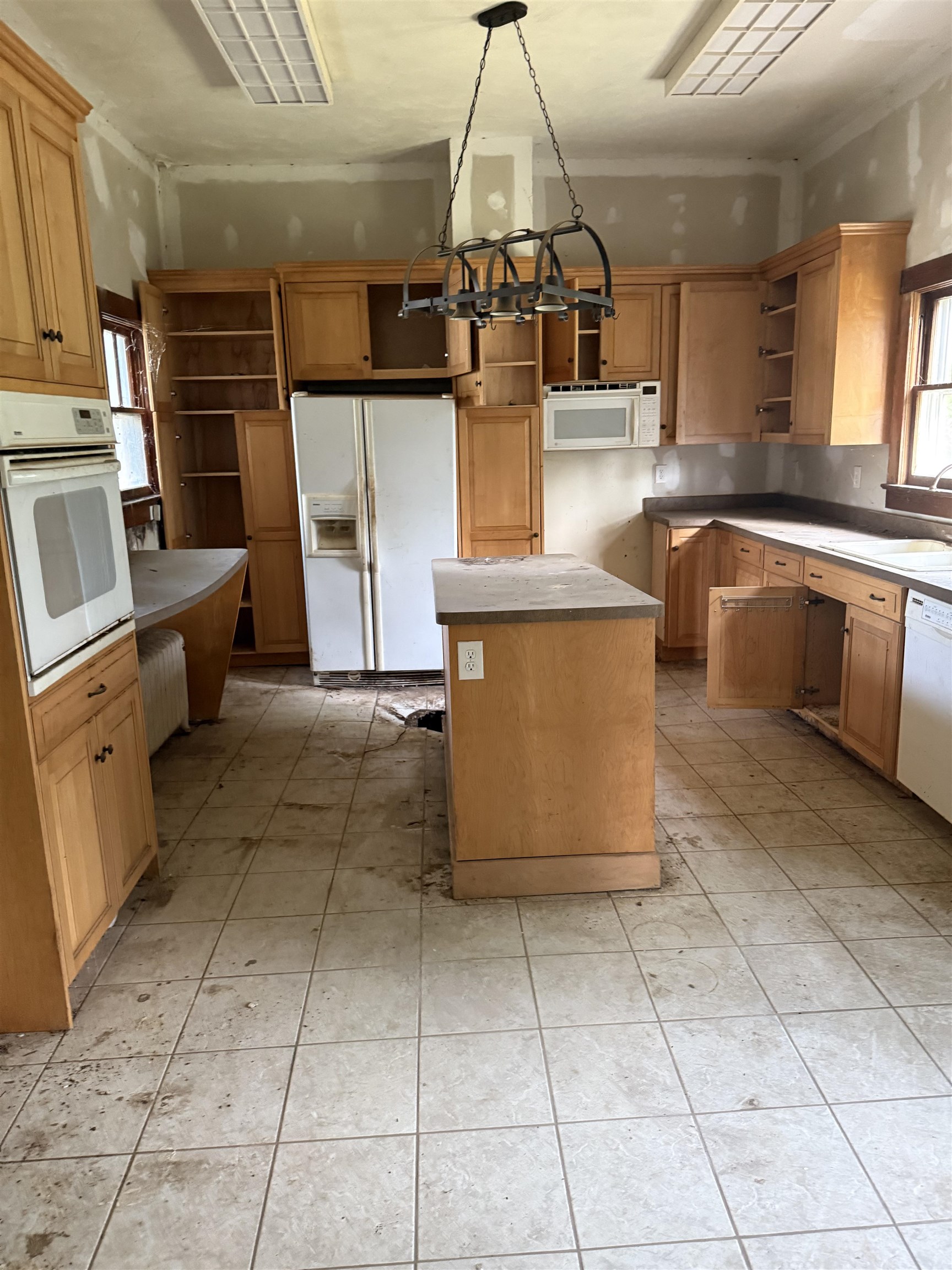 2374 MAPLE AVE, BUENA VISTA, Virginia 24416, 6 Bedrooms Bedrooms, ,3 BathroomsBathrooms,Residential,2374 MAPLE AVE,678415 MLS # 678415