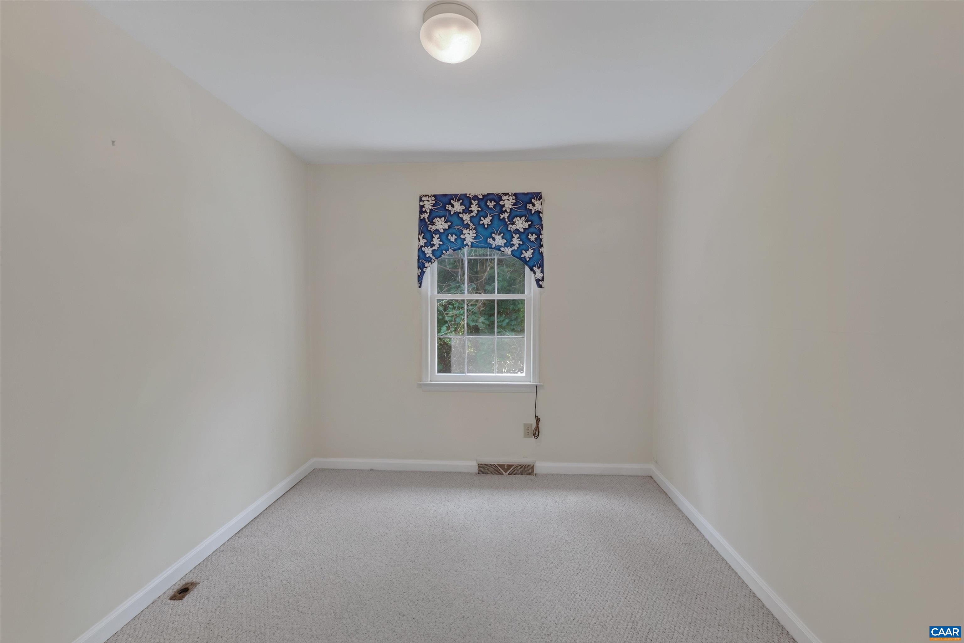 936 HUNTWOOD LN, CHARLOTTESVILLE, Virginia 22901, 3 Bedrooms Bedrooms, ,1 BathroomBathrooms,Residential,936 HUNTWOOD LN,680851 MLS # 680851 936 HUNTWOOD LN, CHARLOTTESVILLE, Virginia 22901, 3 Bedrooms Bedrooms, ,1 BathroomBathrooms,Residential,936 HUNTWOOD LN,680851 MLS # 680851