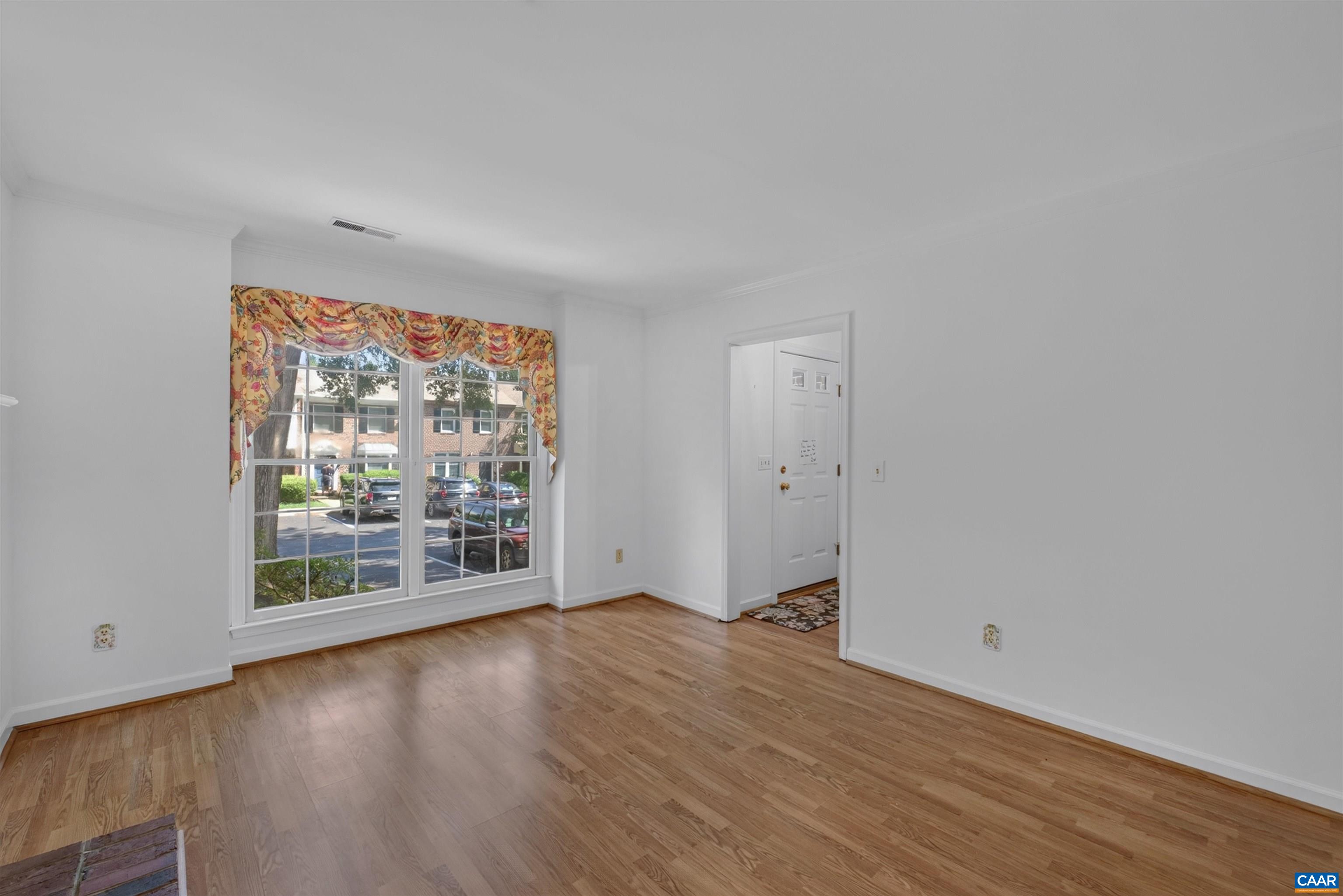936 HUNTWOOD LN, CHARLOTTESVILLE, Virginia 22901, 3 Bedrooms Bedrooms, ,1 BathroomBathrooms,Residential,936 HUNTWOOD LN,680851 MLS # 680851 936 HUNTWOOD LN, CHARLOTTESVILLE, Virginia 22901, 3 Bedrooms Bedrooms, ,1 BathroomBathrooms,Residential,936 HUNTWOOD LN,680851 MLS # 680851
