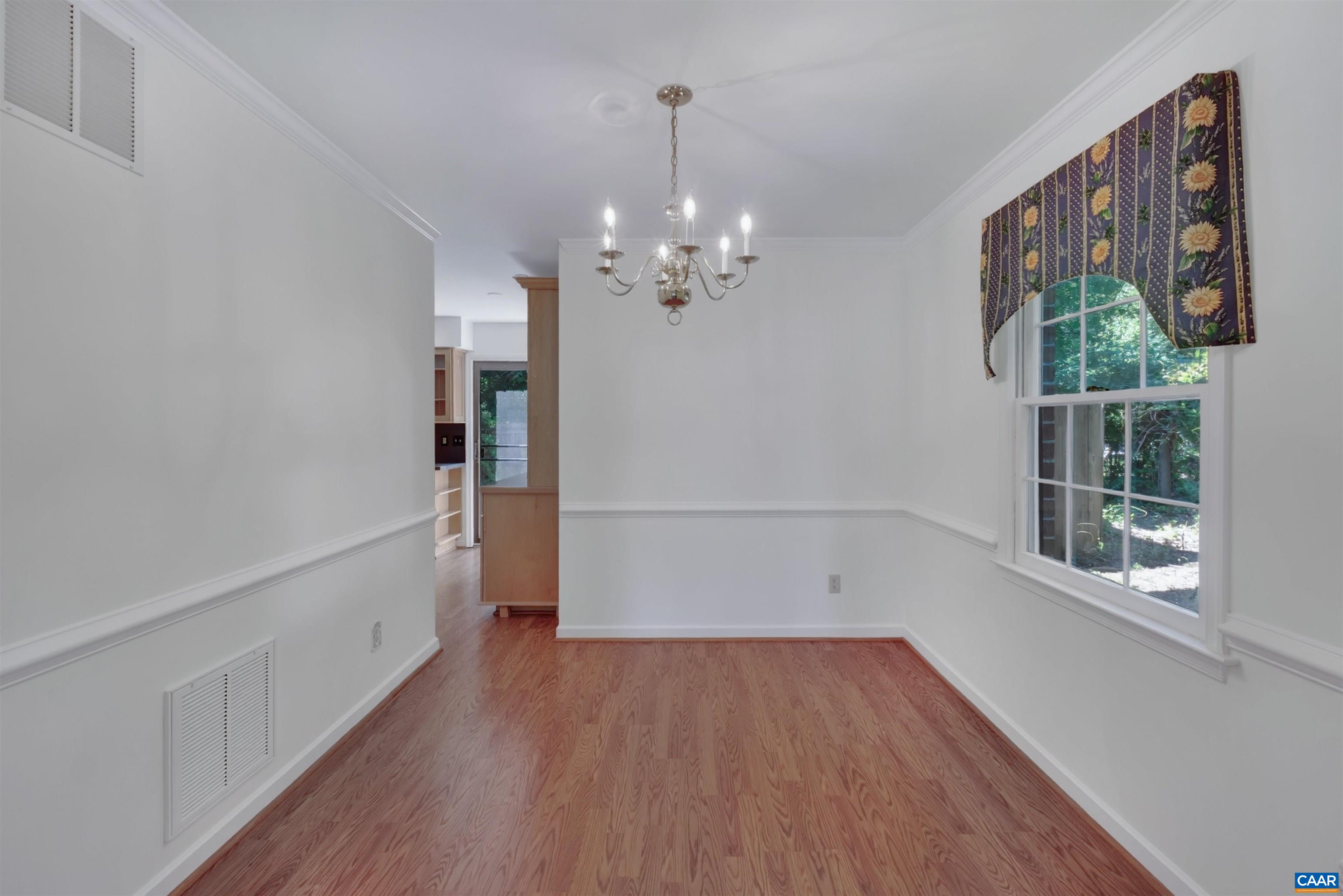 936 HUNTWOOD LN, CHARLOTTESVILLE, Virginia 22901, 3 Bedrooms Bedrooms, ,1 BathroomBathrooms,Residential,936 HUNTWOOD LN,680851 MLS # 680851 936 HUNTWOOD LN, CHARLOTTESVILLE, Virginia 22901, 3 Bedrooms Bedrooms, ,1 BathroomBathrooms,Residential,936 HUNTWOOD LN,680851 MLS # 680851