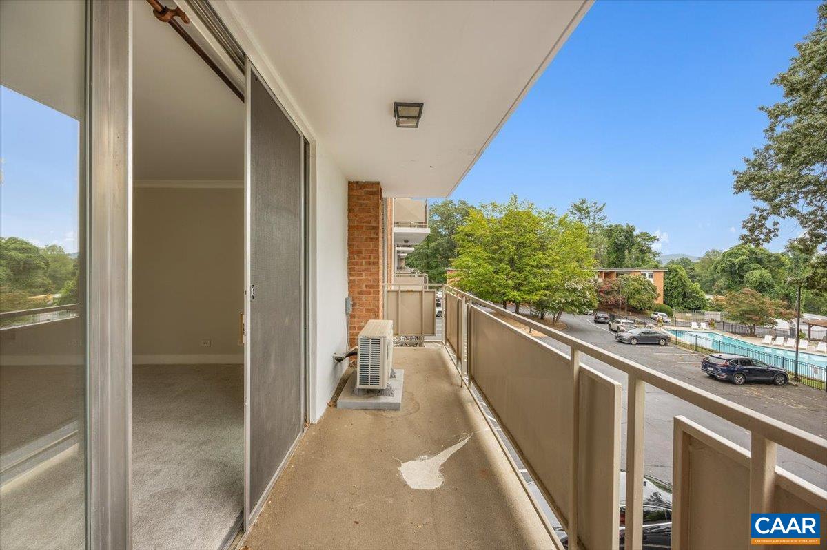1800 JEFFERSON PARK AVE, CHARLOTTESVILLE, Virginia 22903, 2 Bedrooms Bedrooms, ,1 BathroomBathrooms,Residential,1800 JEFFERSON PARK AVE,680856 MLS # 680856 1800 JEFFERSON PARK AVE, CHARLOTTESVILLE, Virginia 22903, 2 Bedrooms Bedrooms, ,1 BathroomBathrooms,Residential,1800 JEFFERSON PARK AVE,680856 MLS # 680856