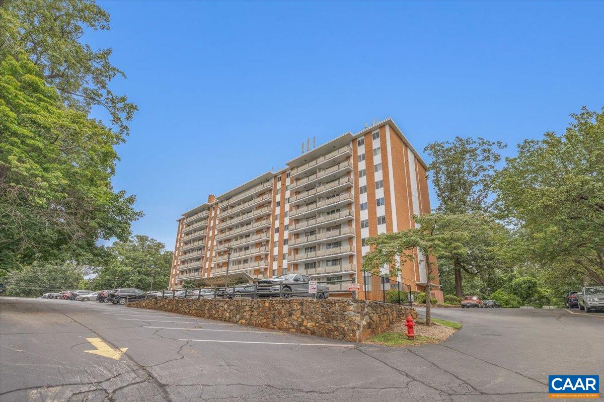 1800 JEFFERSON PARK AVE, CHARLOTTESVILLE, Virginia 22903, 2 Bedrooms Bedrooms, ,1 BathroomBathrooms,Residential,1800 JEFFERSON PARK AVE,680856 MLS # 680856 1800 JEFFERSON PARK AVE, CHARLOTTESVILLE, Virginia 22903, 2 Bedrooms Bedrooms, ,1 BathroomBathrooms,Residential,1800 JEFFERSON PARK AVE,680856 MLS # 680856