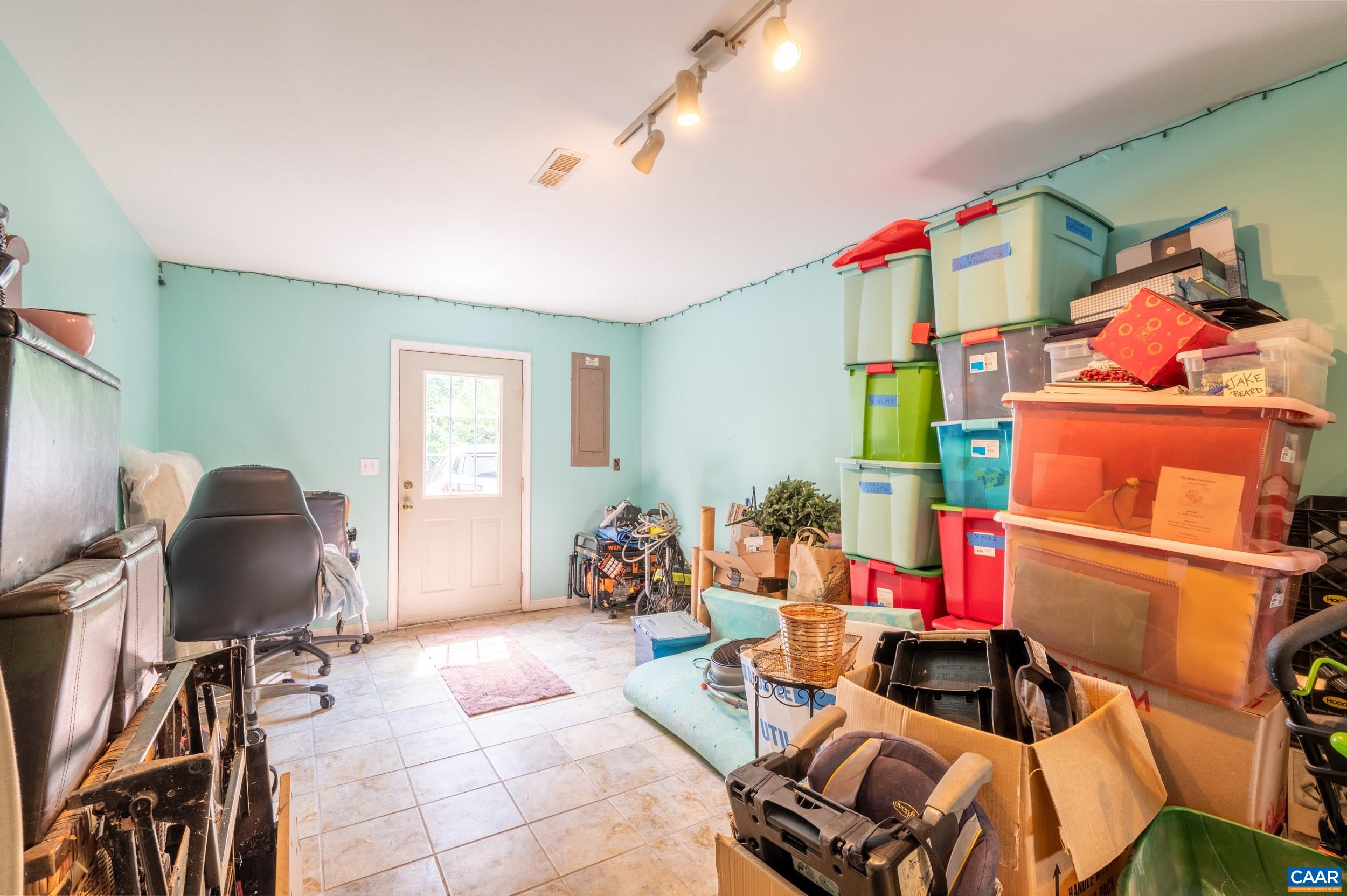 2480 WILLISTON DR, CHARLOTTESVILLE, Virginia 22901, 5 Bedrooms Bedrooms, ,3 BathroomsBathrooms,Residential,2480 WILLISTON DR,680862 MLS # 680862