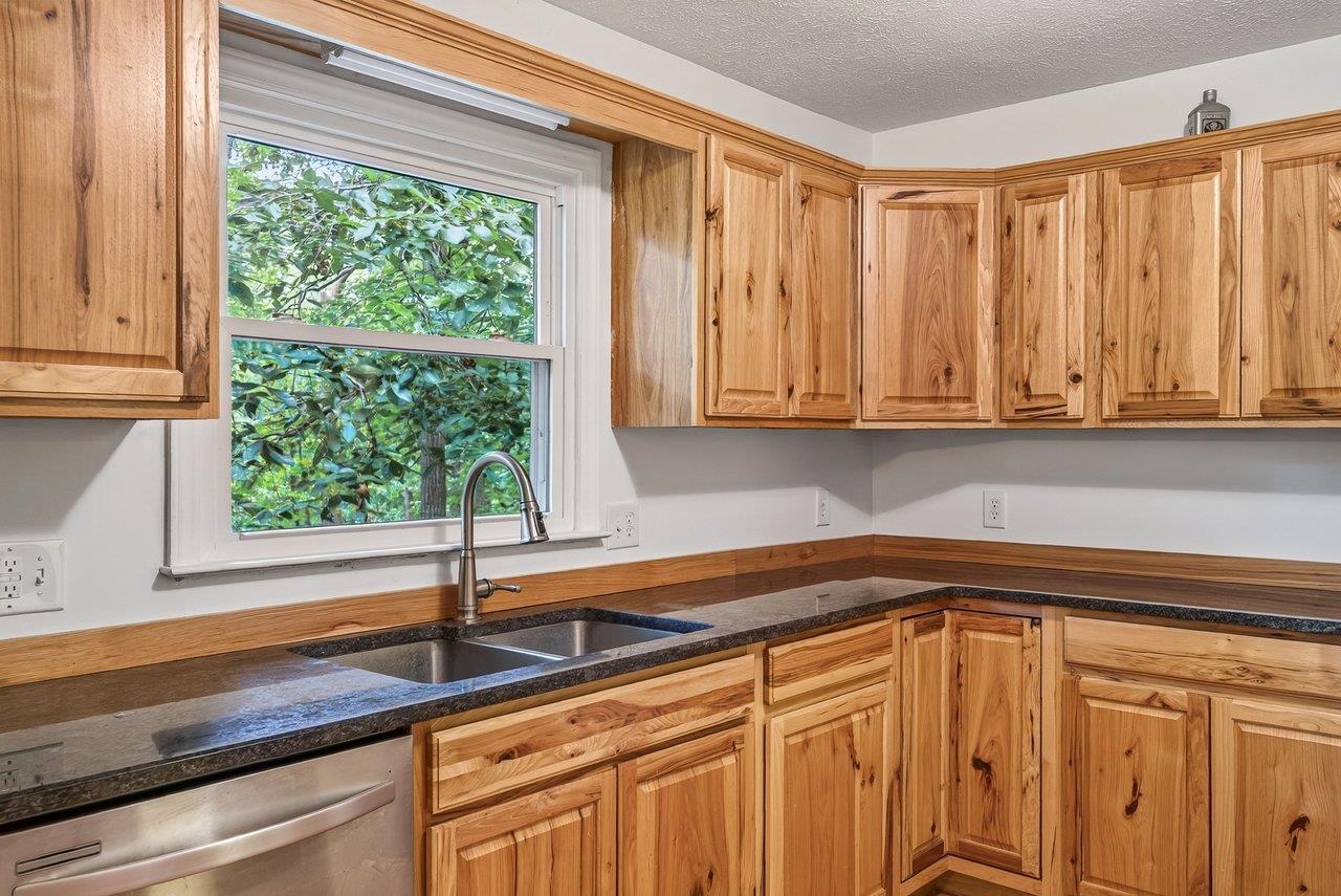 120 RUNKLE CT, MCGAHEYSVILLE, Virginia 22840, 3 Bedrooms Bedrooms, ,2 BathroomsBathrooms,Residential,120 RUNKLE CT,680866 MLS # 680866 120 RUNKLE CT, MCGAHEYSVILLE, Virginia 22840, 3 Bedrooms Bedrooms, ,2 BathroomsBathrooms,Residential,120 RUNKLE CT,680866 MLS # 680866