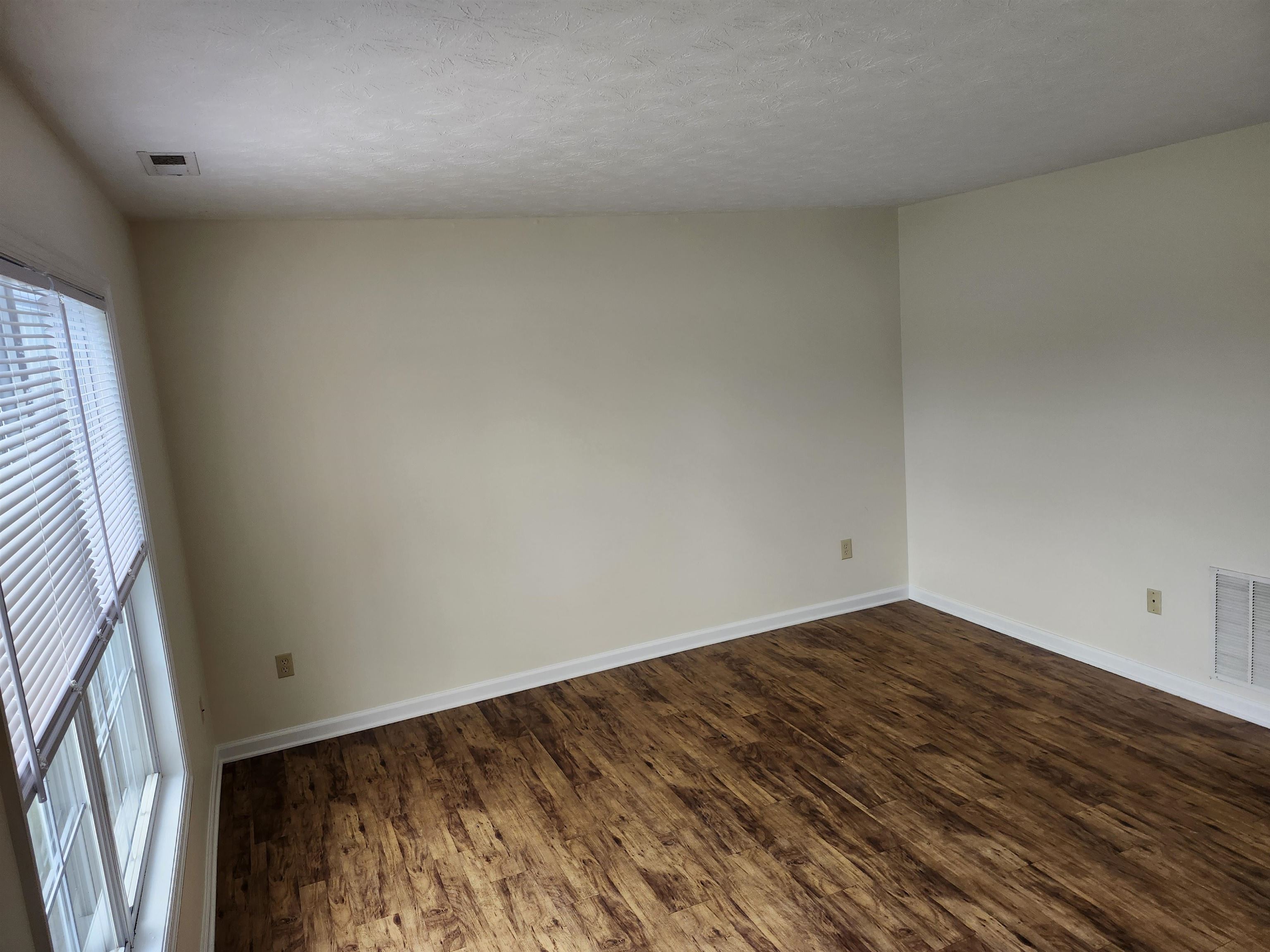 1466 W MARKET ST, HARRISONBURG, Virginia 22801, 2 Bedrooms Bedrooms, ,1 BathroomBathrooms,Residential,1466 W MARKET ST,680878 MLS # 680878 1466 W MARKET ST, HARRISONBURG, Virginia 22801, 2 Bedrooms Bedrooms, ,1 BathroomBathrooms,Residential,1466 W MARKET ST,680878 MLS # 680878