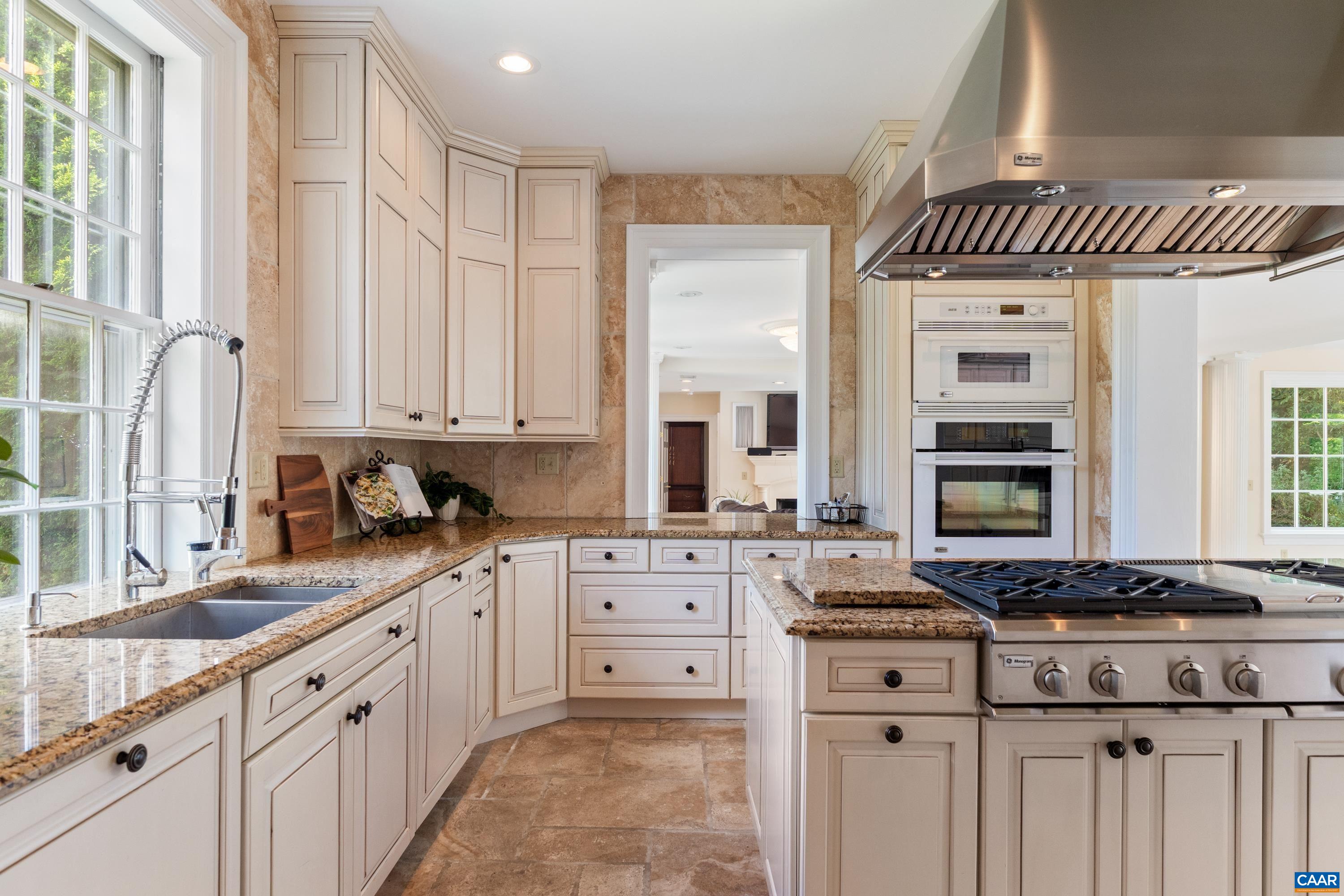 320 FARMINGTON DR, CHARLOTTESVILLE, Virginia 22901, 6 Bedrooms Bedrooms, ,6 BathroomsBathrooms,Residential,320 FARMINGTON DR,680886 MLS # 680886 320 FARMINGTON DR, CHARLOTTESVILLE, Virginia 22901, 6 Bedrooms Bedrooms, ,6 BathroomsBathrooms,Residential,320 FARMINGTON DR,680886 MLS # 680886