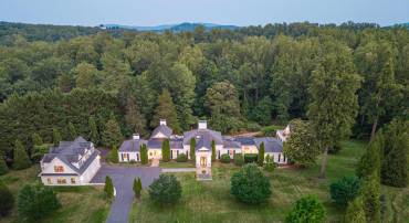 320 FARMINGTON DR, CHARLOTTESVILLE, Virginia 22901, 6 Bedrooms Bedrooms, ,6 BathroomsBathrooms,Residential,320 FARMINGTON DR,680886 MLS # 680886