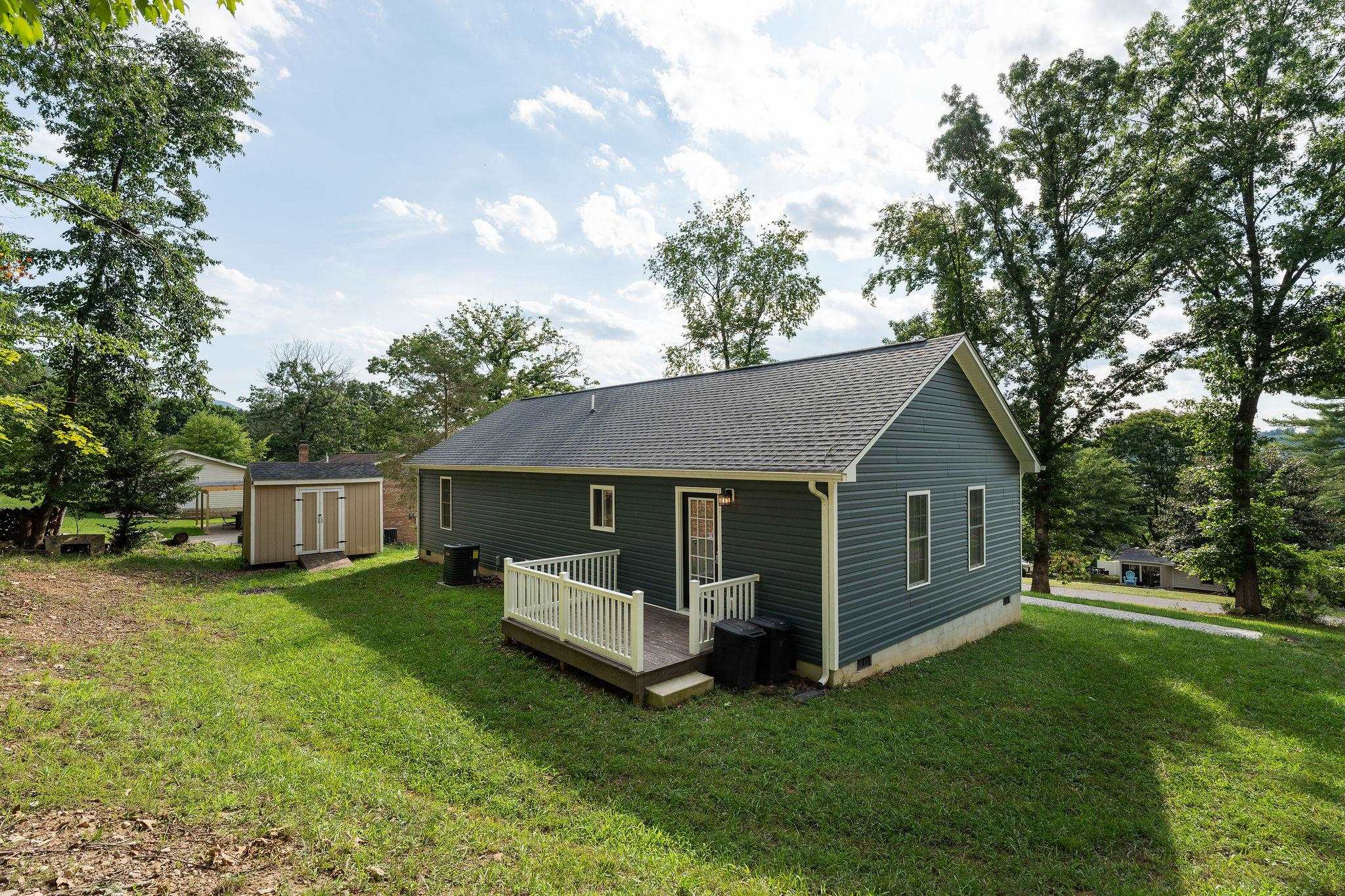 1776 HAWTHORNE AVE, BUENA VISTA, Virginia 24416, 3 Bedrooms Bedrooms, ,2 BathroomsBathrooms,Residential,1776 HAWTHORNE AVE,680887 MLS # 680887 1776 HAWTHORNE AVE, BUENA VISTA, Virginia 24416, 3 Bedrooms Bedrooms, ,2 BathroomsBathrooms,Residential,1776 HAWTHORNE AVE,680887 MLS # 680887