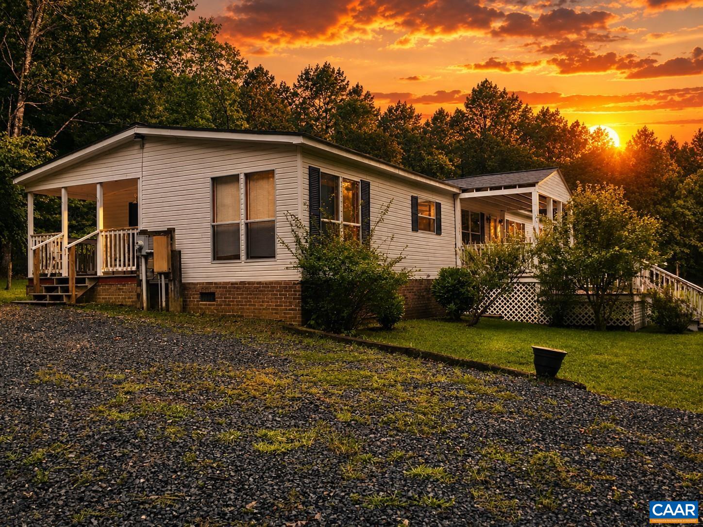 23 BLACKWELL RD, SCOTTSVILLE, Virginia 24590, 3 Bedrooms Bedrooms, ,2 BathroomsBathrooms,Residential,23 BLACKWELL RD,680890 MLS # 680890