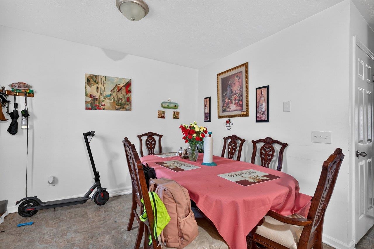847 VINE ST, HARRISONBURG, Virginia 22802, 3 Bedrooms Bedrooms, ,1 BathroomBathrooms,Residential,847 VINE ST,679367 MLS # 679367 847 VINE ST, HARRISONBURG, Virginia 22802, 3 Bedrooms Bedrooms, ,1 BathroomBathrooms,Residential,847 VINE ST,679367 MLS # 679367