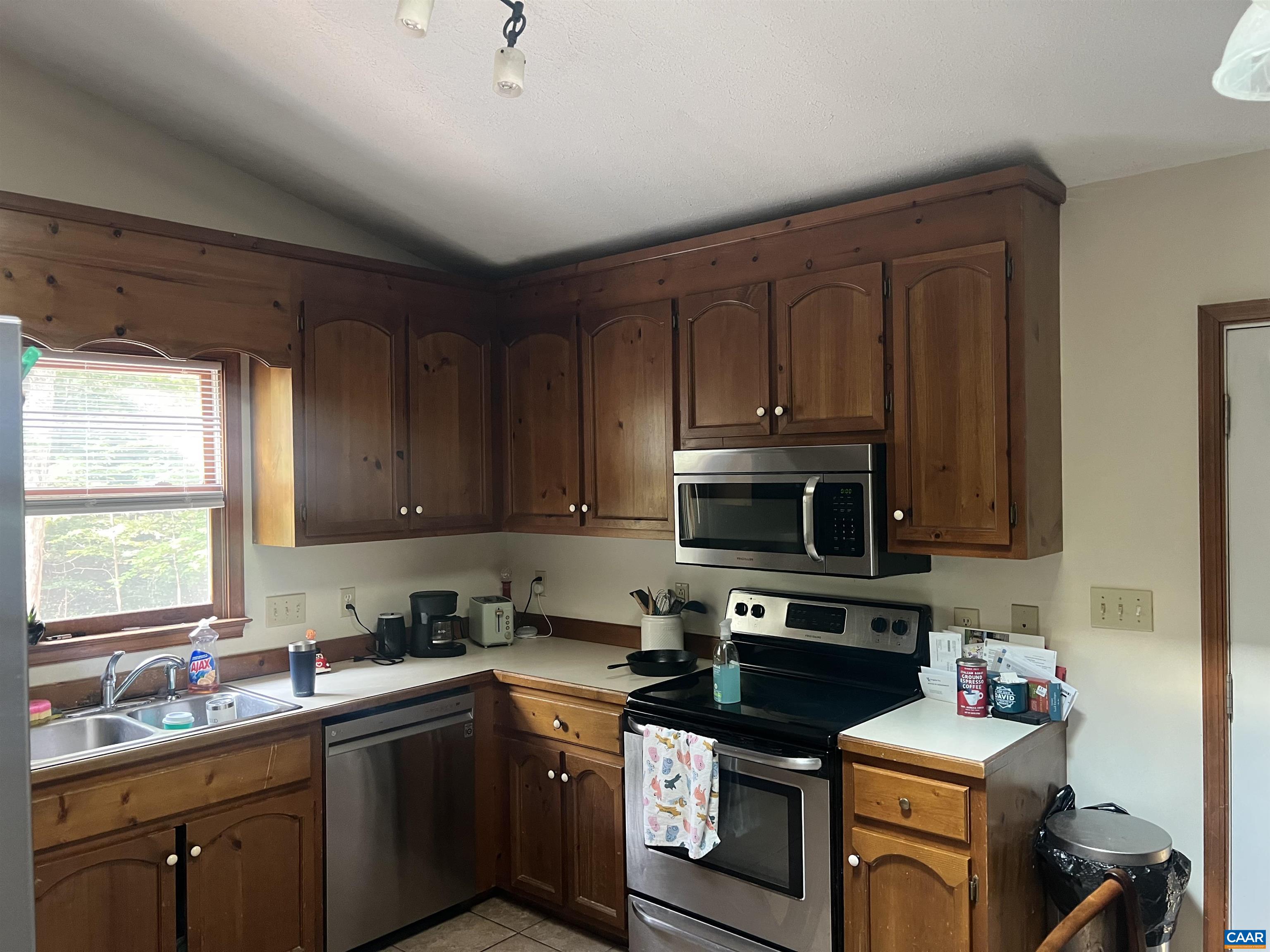 16 HATCHECHUBEE RD, PALMYRA, Virginia 22963, 3 Bedrooms Bedrooms, ,2 BathroomsBathrooms,Residential,16 HATCHECHUBEE RD,680742 MLS # 680742 16 HATCHECHUBEE RD, PALMYRA, Virginia 22963, 3 Bedrooms Bedrooms, ,2 BathroomsBathrooms,Residential,16 HATCHECHUBEE RD,680742 MLS # 680742