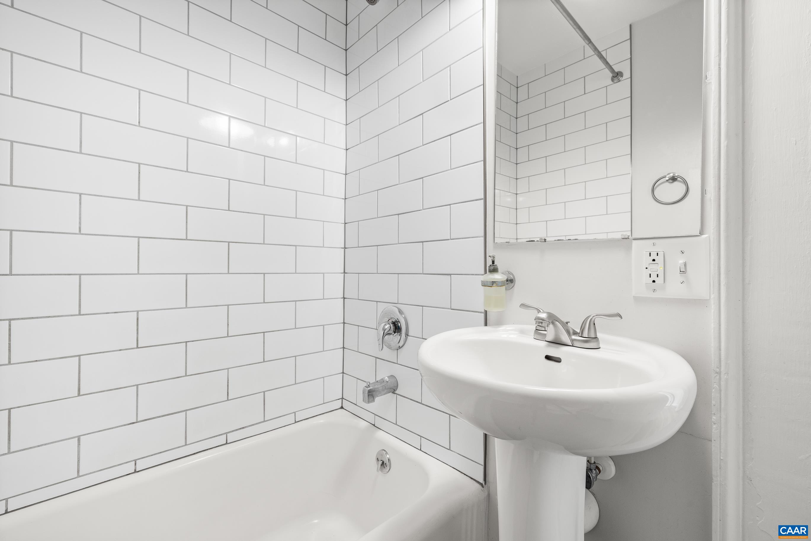 609 BLENHEIM AVE, CHARLOTTESVILLE, Virginia 22902, 3 Bedrooms Bedrooms, ,2 BathroomsBathrooms,Residential,609 BLENHEIM AVE,680843 MLS # 680843