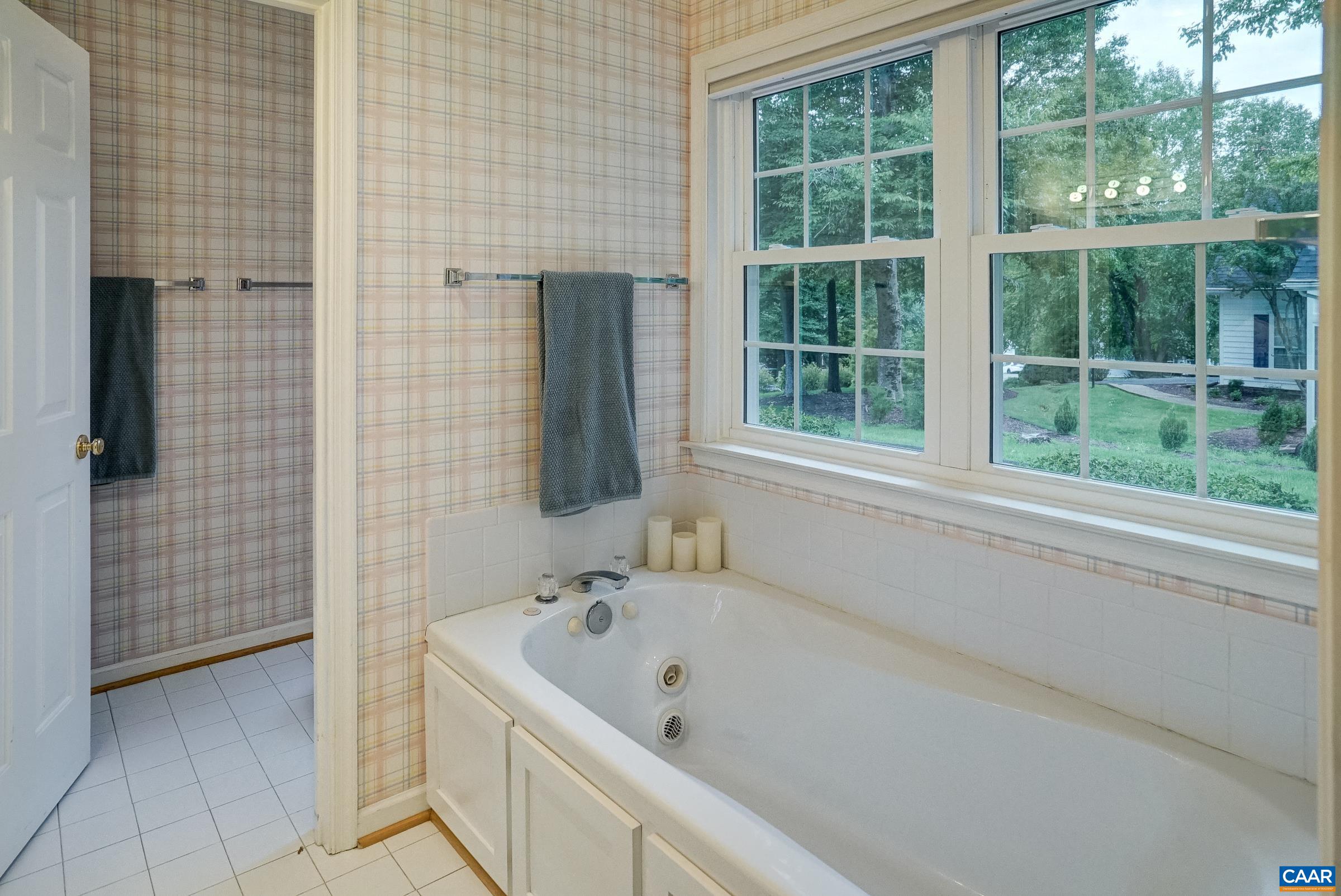 Jetted soaking tub Jetted soaking tub
