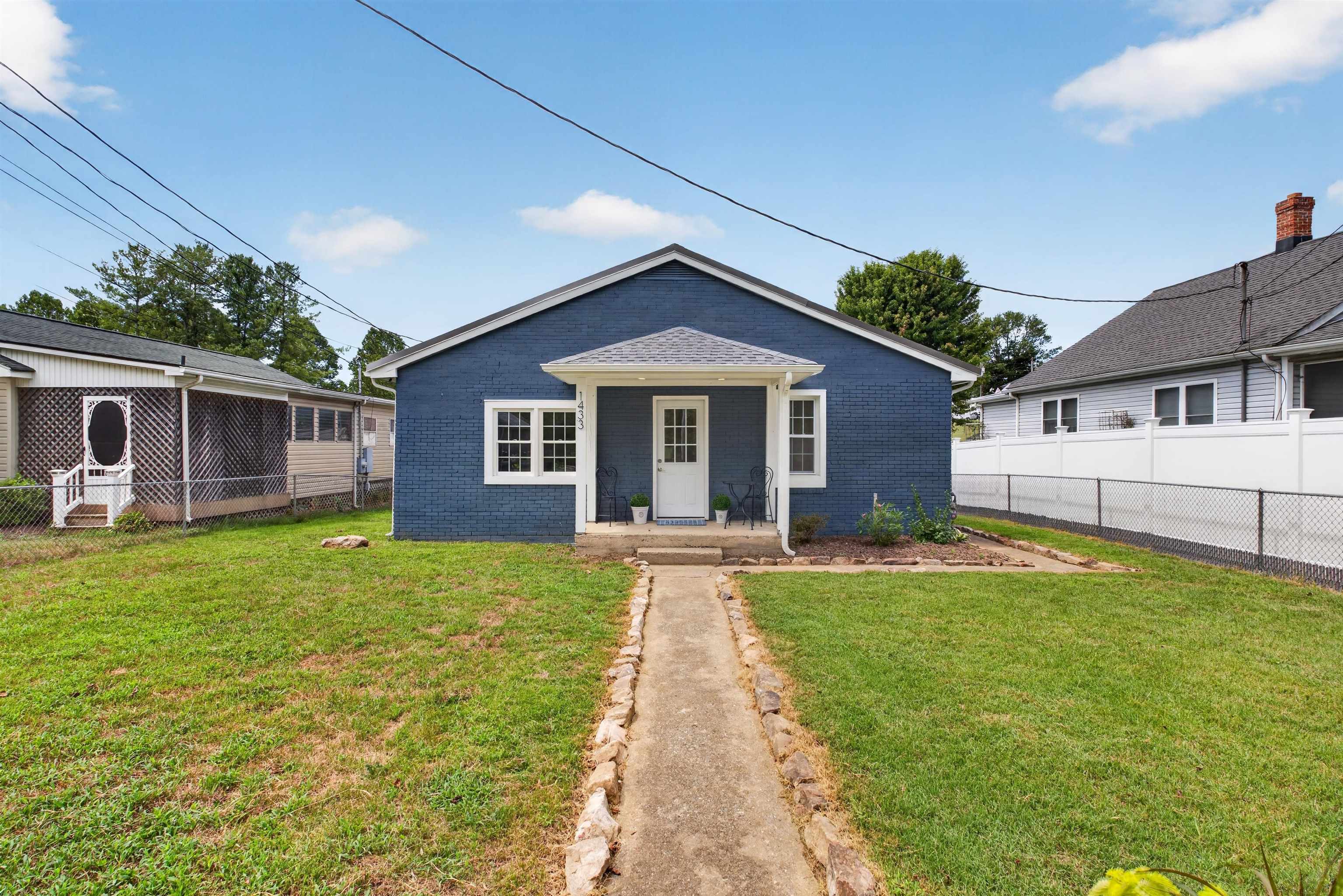 1433 HARDING AVE, WAYNESBORO, Virginia 22980, 3 Bedrooms Bedrooms, ,2 BathroomsBathrooms,Residential,1433 HARDING AVE,680888 MLS # 680888