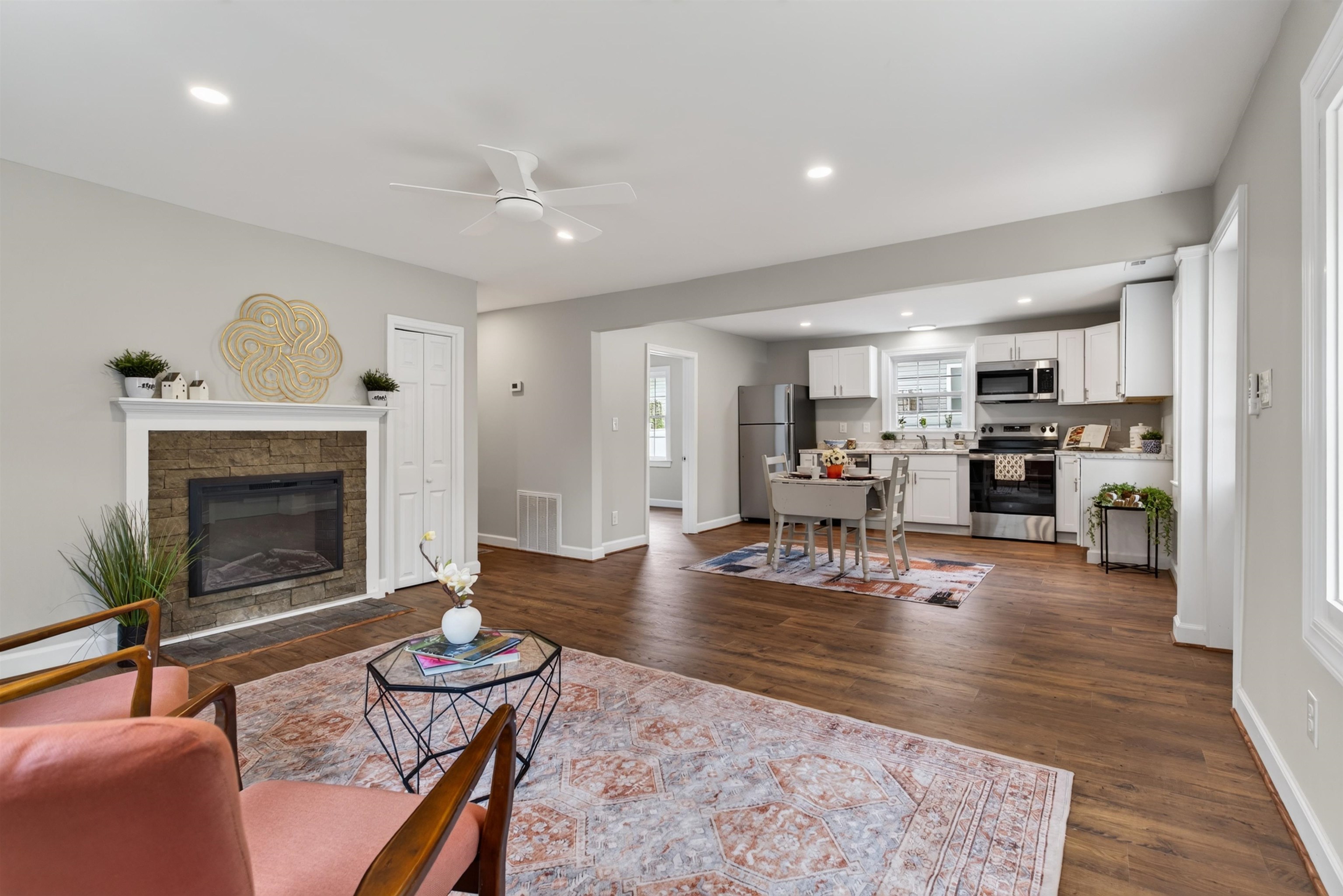 1433 HARDING AVE, WAYNESBORO, Virginia 22980, 3 Bedrooms Bedrooms, ,2 BathroomsBathrooms,Residential,1433 HARDING AVE,680888 MLS # 680888