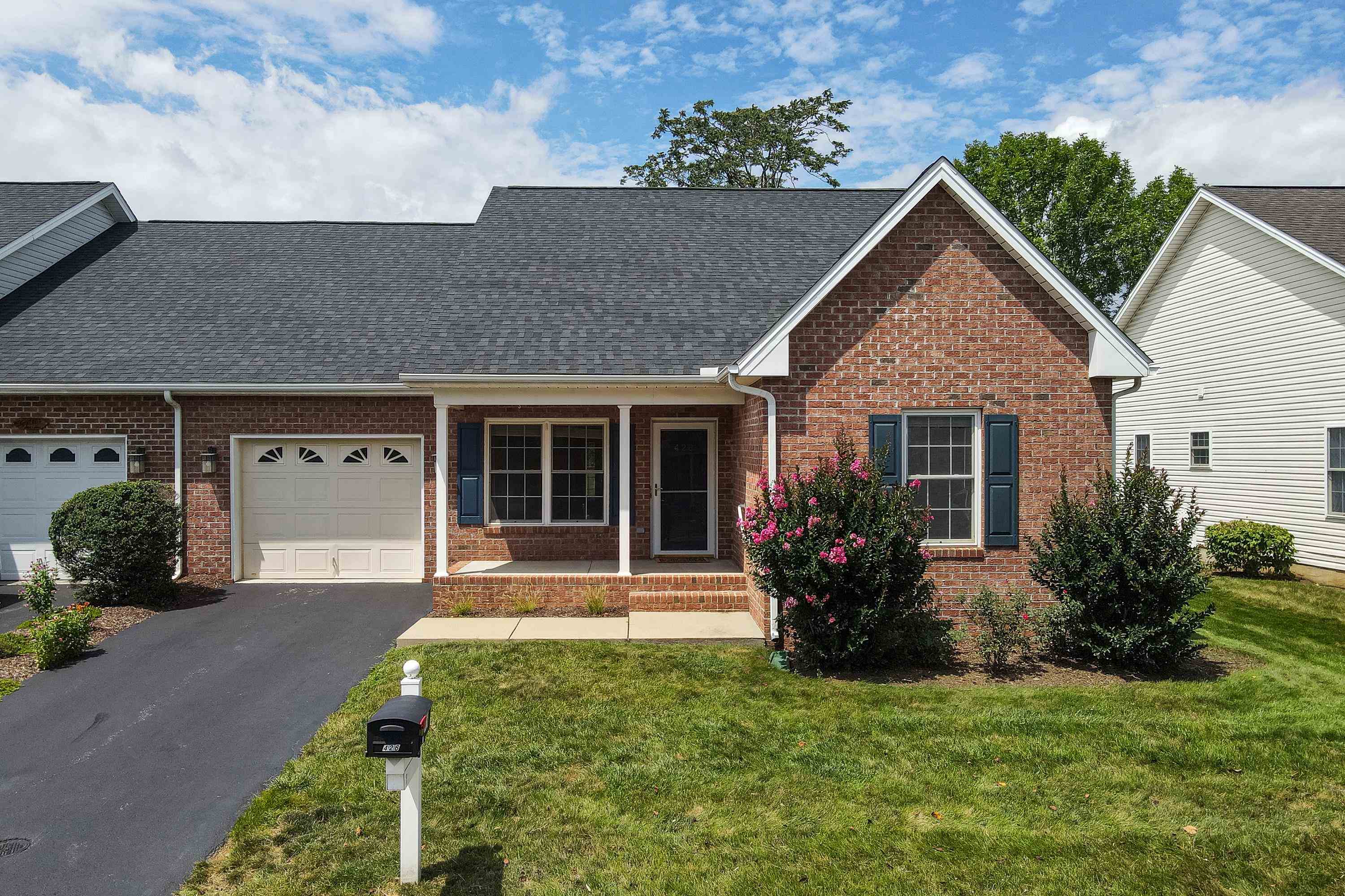 426 HICKORY GROVE CIR, HARRISONBURG, Virginia 22801, 3 Bedrooms Bedrooms, ,2 BathroomsBathrooms,Residential,426 HICKORY GROVE CIR,680896 MLS # 680896