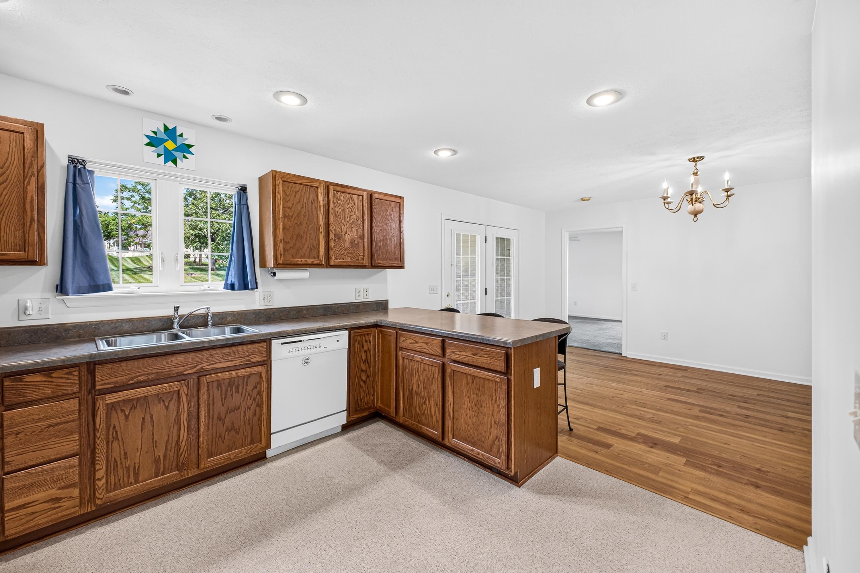 426 HICKORY GROVE CIR, HARRISONBURG, Virginia 22801, 3 Bedrooms Bedrooms, ,2 BathroomsBathrooms,Residential,426 HICKORY GROVE CIR,680896 MLS # 680896