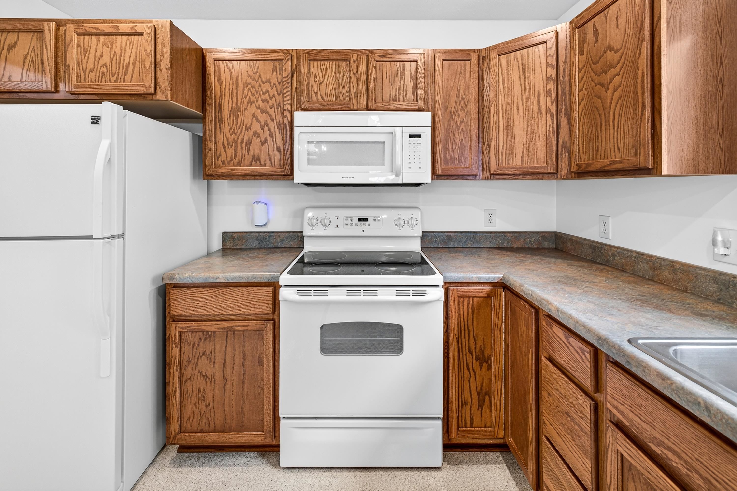 426 HICKORY GROVE CIR, HARRISONBURG, Virginia 22801, 3 Bedrooms Bedrooms, ,2 BathroomsBathrooms,Residential,426 HICKORY GROVE CIR,680896 MLS # 680896