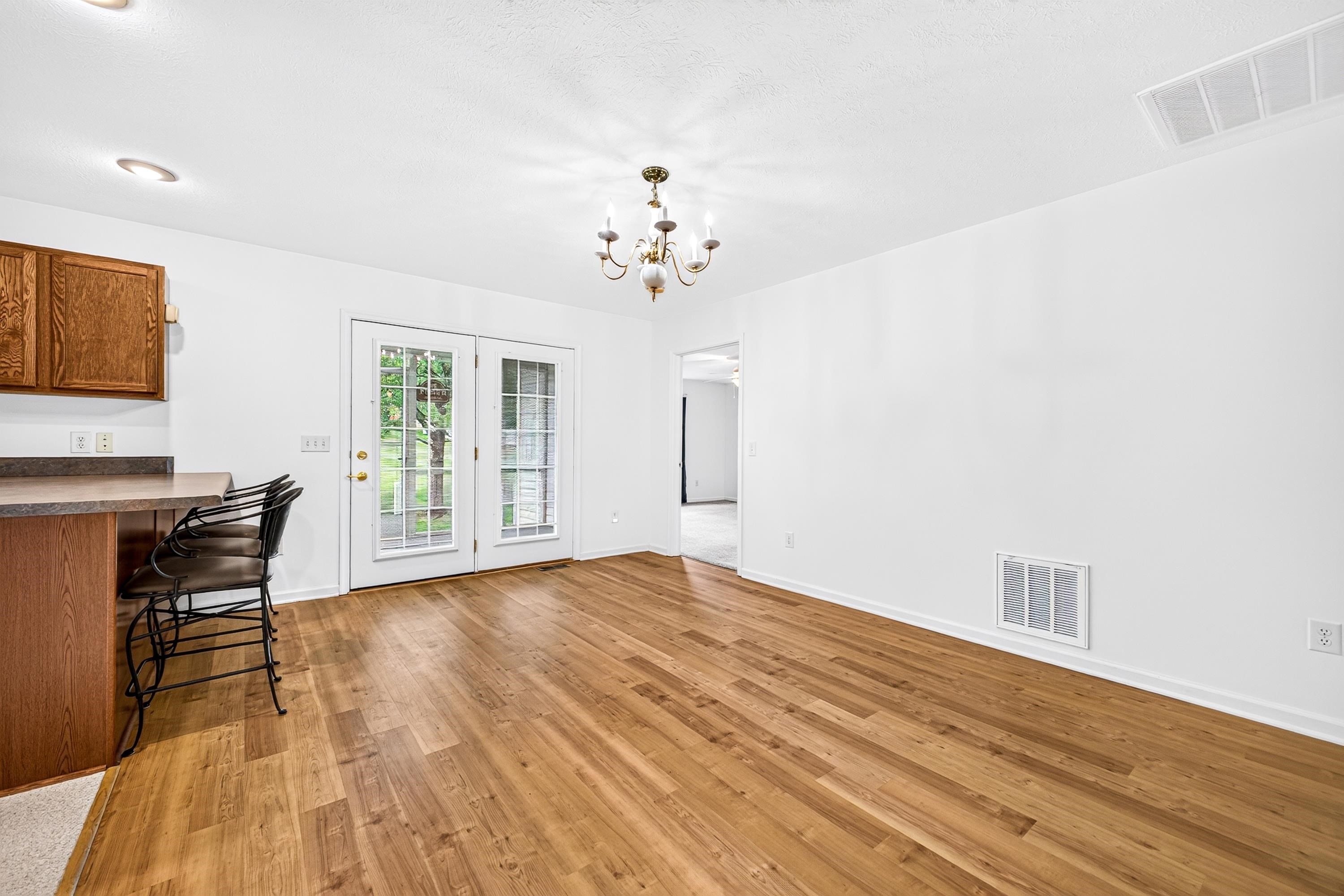 426 HICKORY GROVE CIR, HARRISONBURG, Virginia 22801, 3 Bedrooms Bedrooms, ,2 BathroomsBathrooms,Residential,426 HICKORY GROVE CIR,680896 MLS # 680896