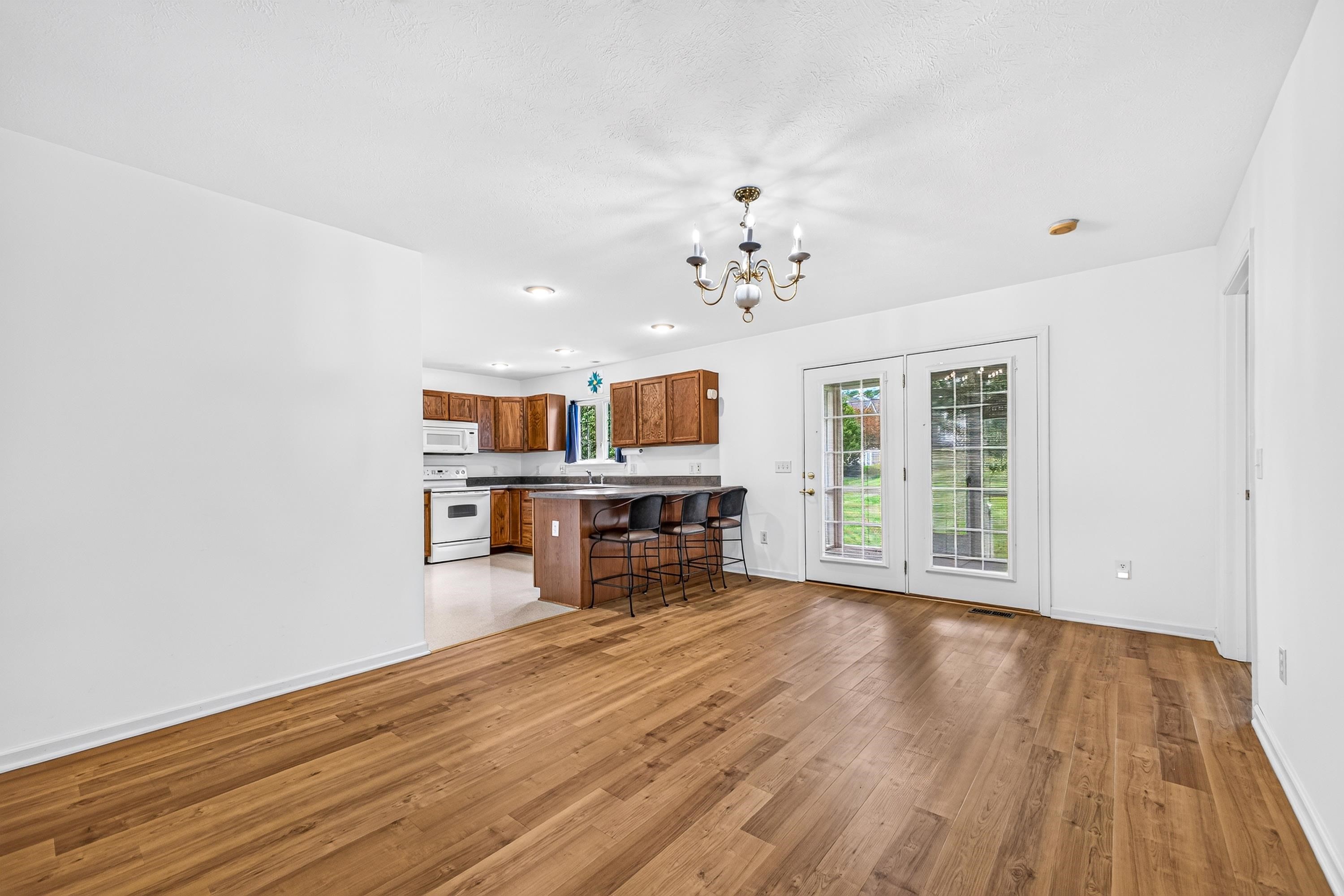 426 HICKORY GROVE CIR, HARRISONBURG, Virginia 22801, 3 Bedrooms Bedrooms, ,2 BathroomsBathrooms,Residential,426 HICKORY GROVE CIR,680896 MLS # 680896