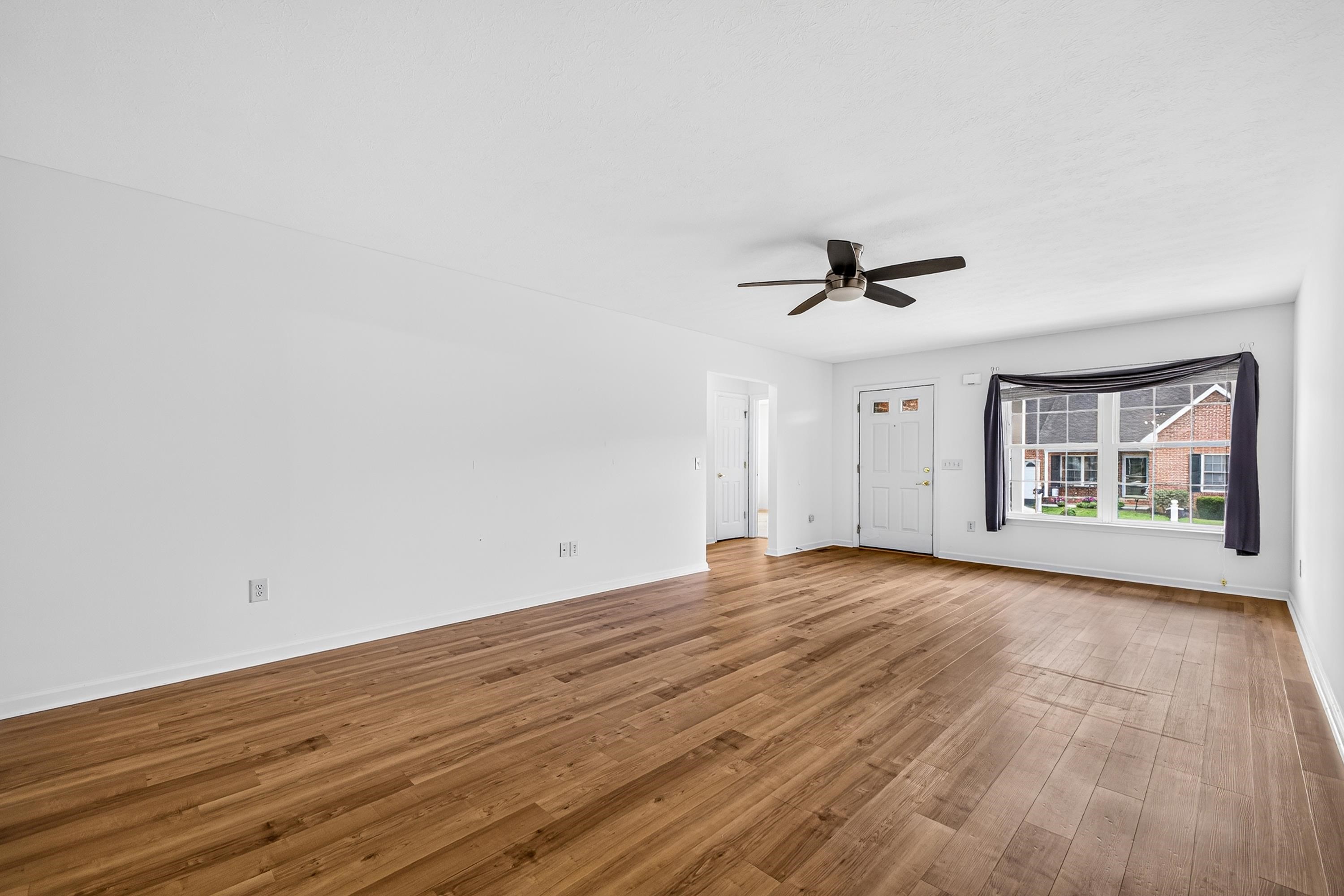 426 HICKORY GROVE CIR, HARRISONBURG, Virginia 22801, 3 Bedrooms Bedrooms, ,2 BathroomsBathrooms,Residential,426 HICKORY GROVE CIR,680896 MLS # 680896