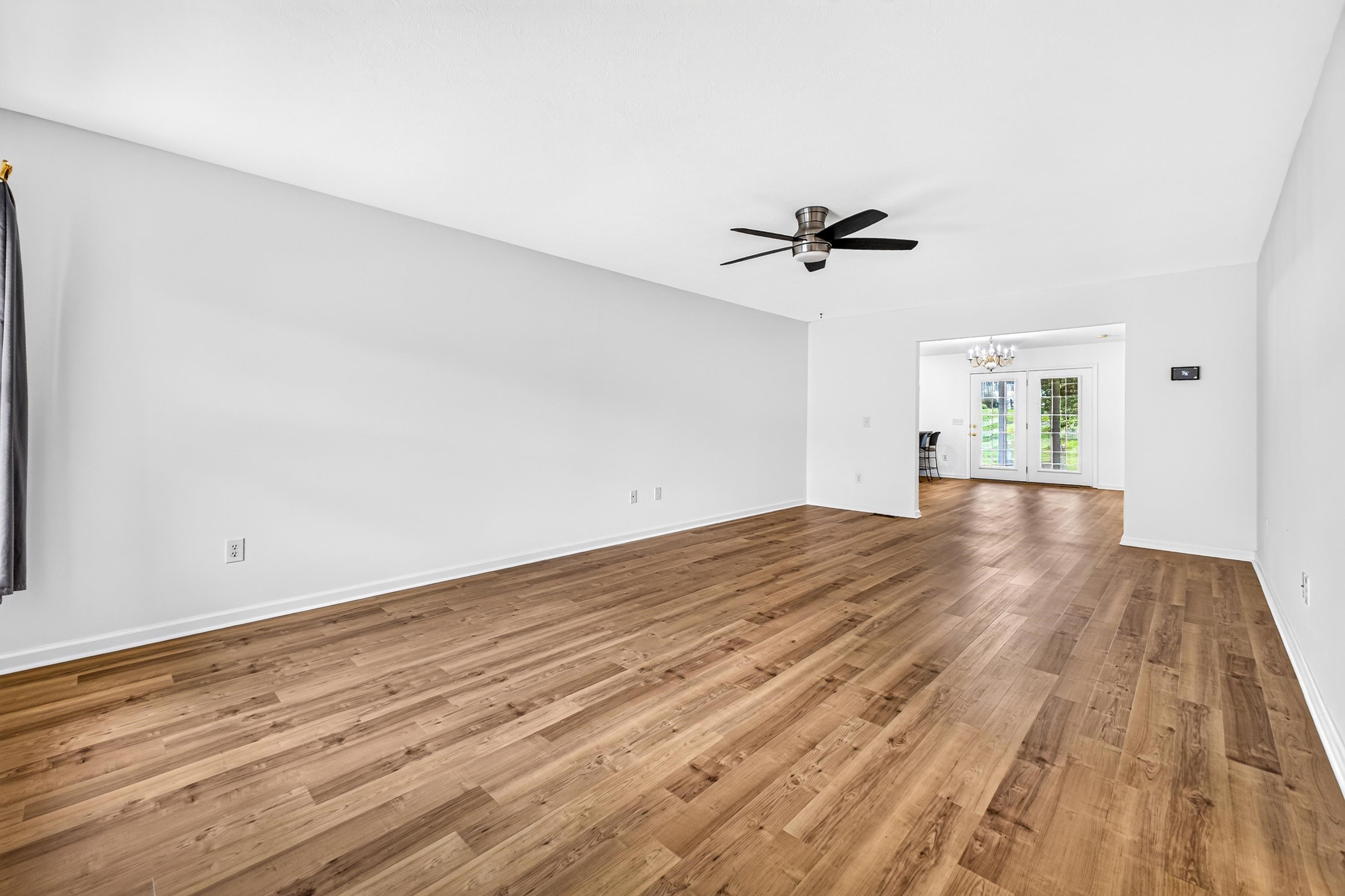 426 HICKORY GROVE CIR, HARRISONBURG, Virginia 22801, 3 Bedrooms Bedrooms, ,2 BathroomsBathrooms,Residential,426 HICKORY GROVE CIR,680896 MLS # 680896
