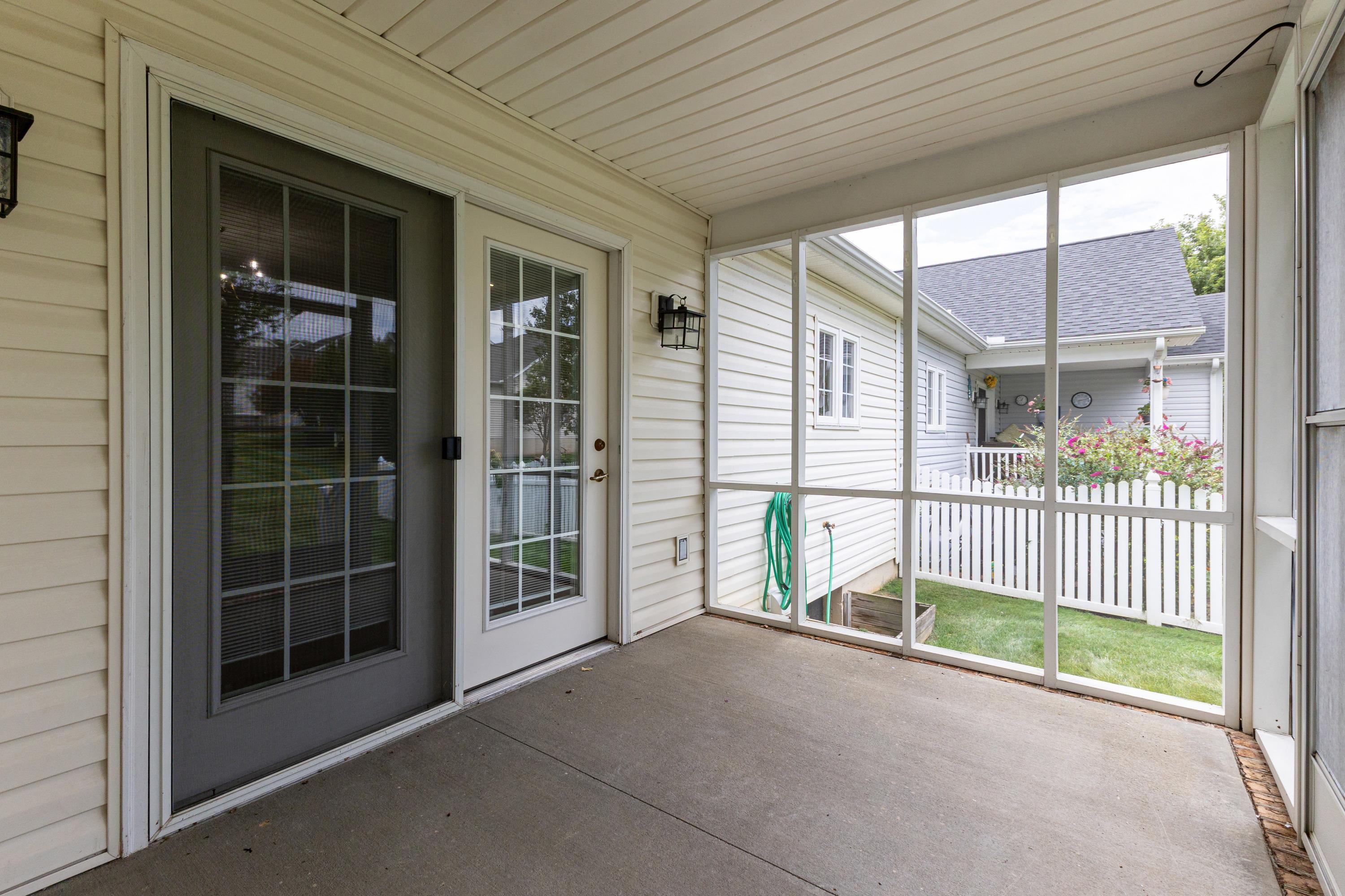 426 HICKORY GROVE CIR, HARRISONBURG, Virginia 22801, 3 Bedrooms Bedrooms, ,2 BathroomsBathrooms,Residential,426 HICKORY GROVE CIR,680896 MLS # 680896