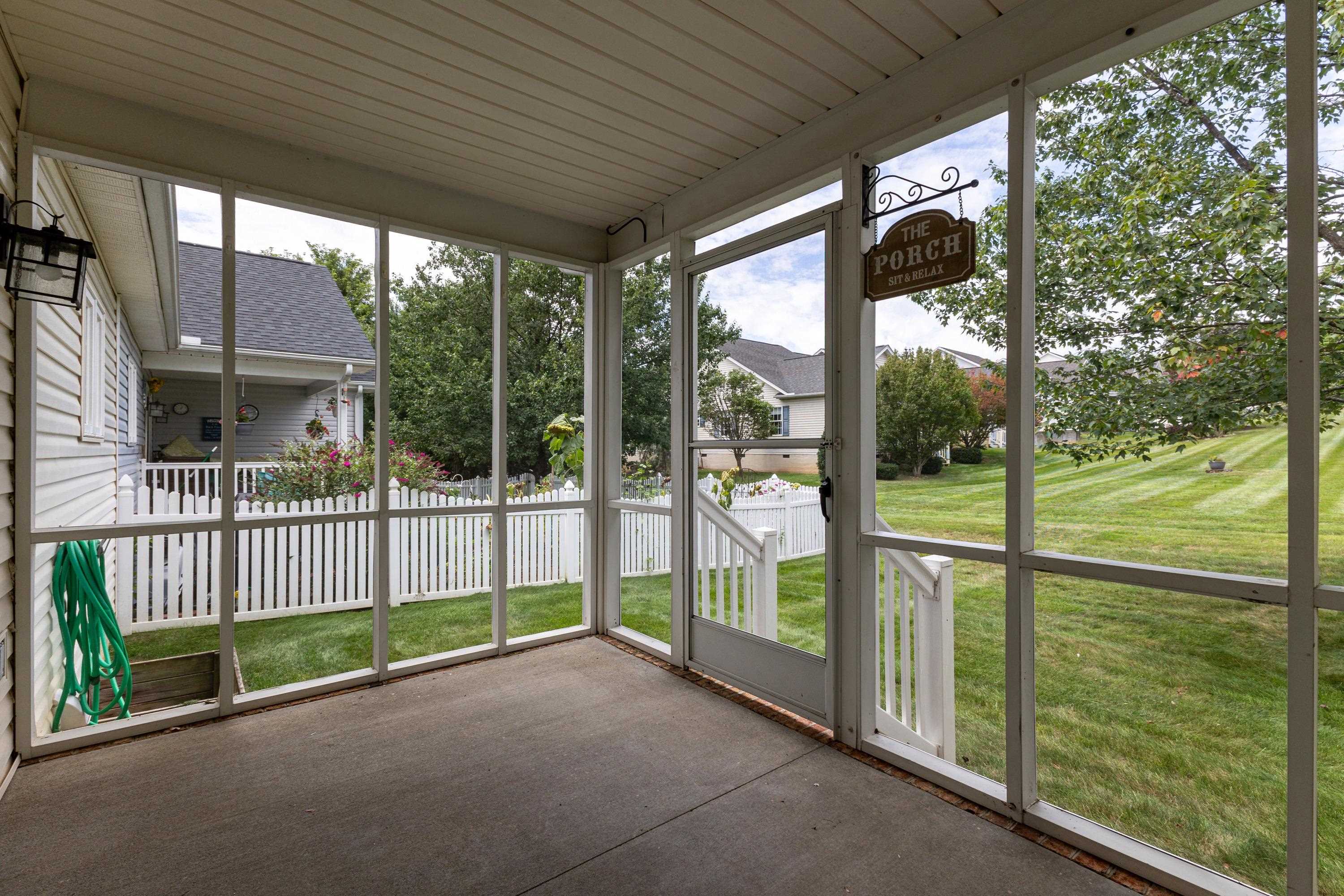 426 HICKORY GROVE CIR, HARRISONBURG, Virginia 22801, 3 Bedrooms Bedrooms, ,2 BathroomsBathrooms,Residential,426 HICKORY GROVE CIR,680896 MLS # 680896