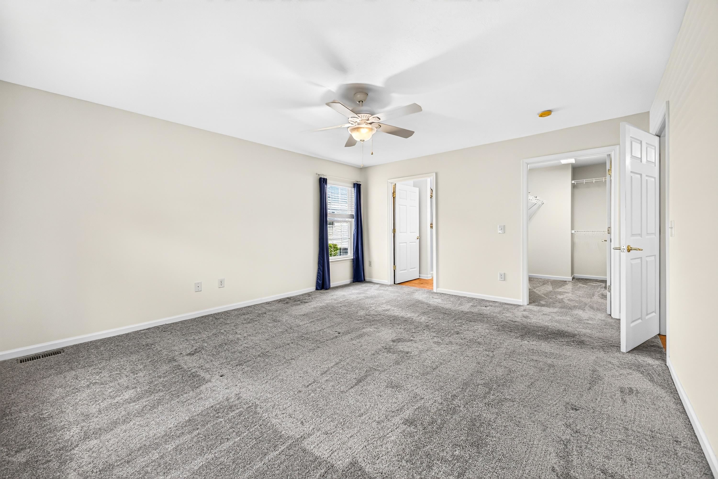 426 HICKORY GROVE CIR, HARRISONBURG, Virginia 22801, 3 Bedrooms Bedrooms, ,2 BathroomsBathrooms,Residential,426 HICKORY GROVE CIR,680896 MLS # 680896