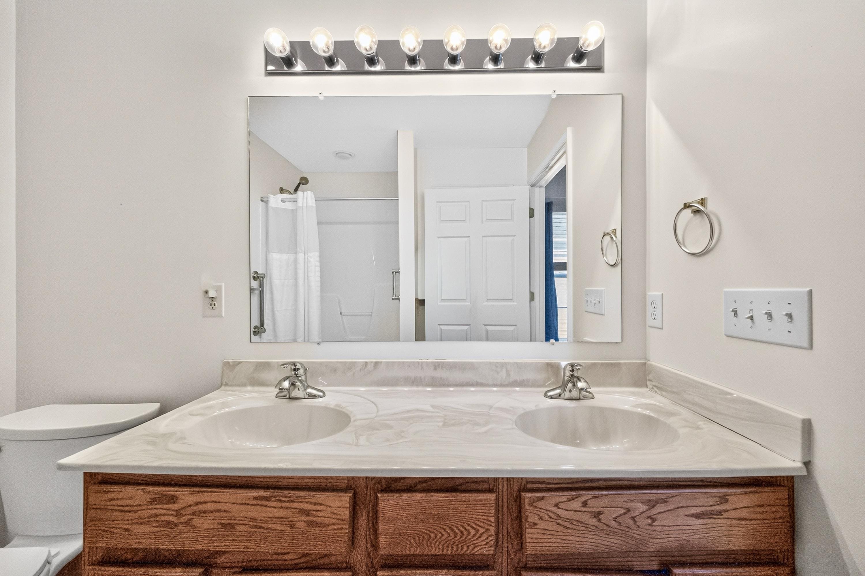 426 HICKORY GROVE CIR, HARRISONBURG, Virginia 22801, 3 Bedrooms Bedrooms, ,2 BathroomsBathrooms,Residential,426 HICKORY GROVE CIR,680896 MLS # 680896