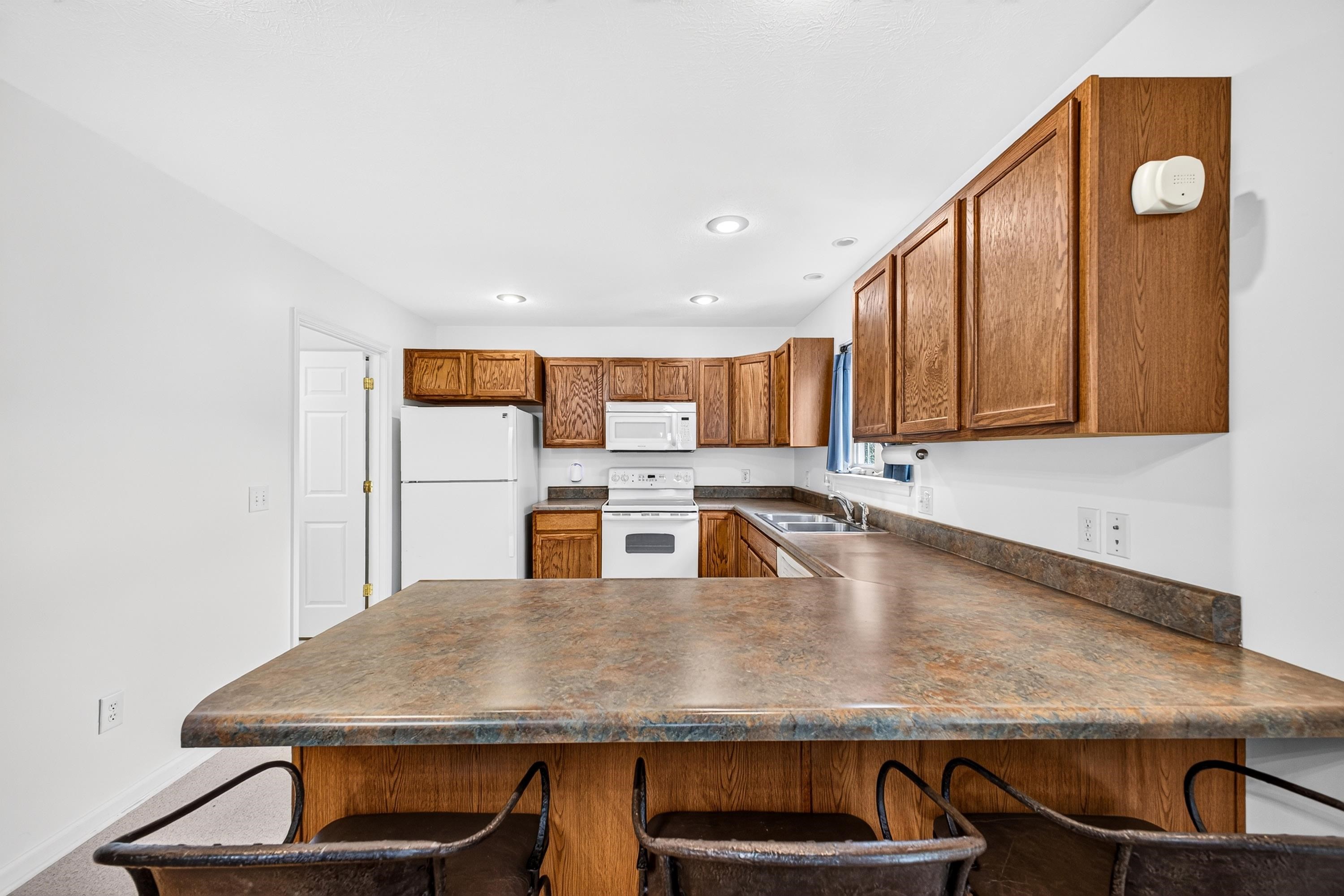 426 HICKORY GROVE CIR, HARRISONBURG, Virginia 22801, 3 Bedrooms Bedrooms, ,2 BathroomsBathrooms,Residential,426 HICKORY GROVE CIR,680896 MLS # 680896