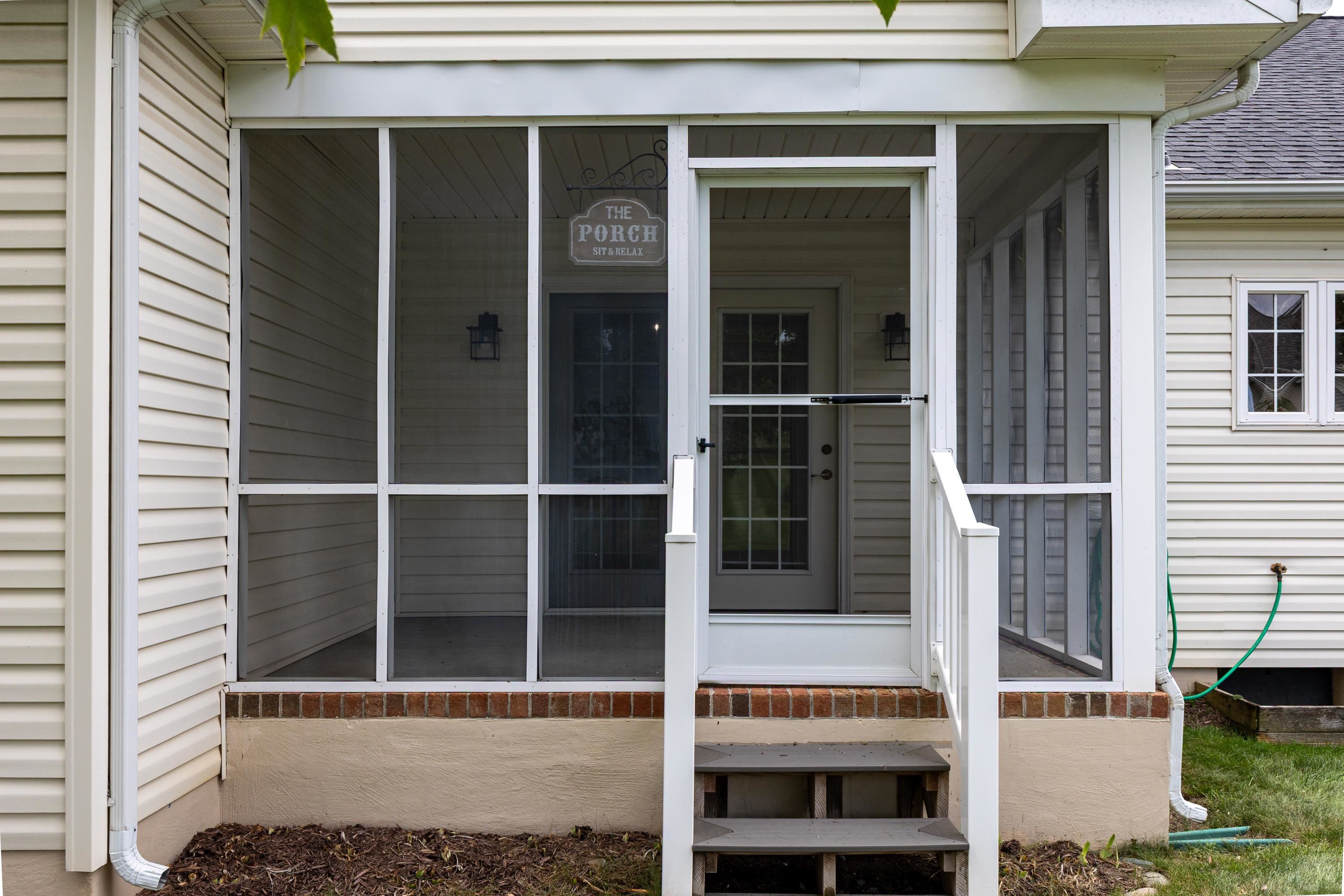 426 HICKORY GROVE CIR, HARRISONBURG, Virginia 22801, 3 Bedrooms Bedrooms, ,2 BathroomsBathrooms,Residential,426 HICKORY GROVE CIR,680896 MLS # 680896