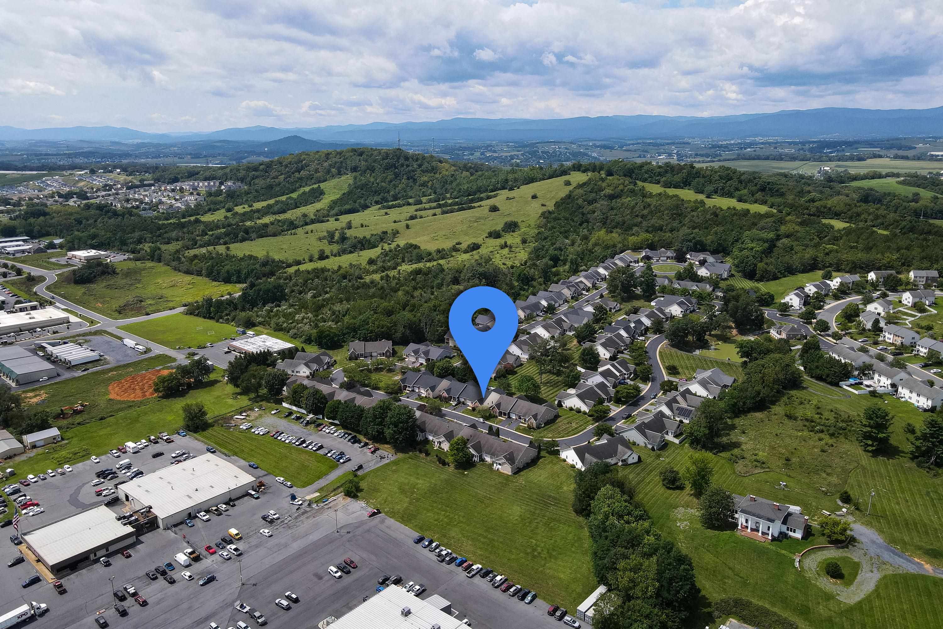 426 HICKORY GROVE CIR, HARRISONBURG, Virginia 22801, 3 Bedrooms Bedrooms, ,2 BathroomsBathrooms,Residential,426 HICKORY GROVE CIR,680896 MLS # 680896