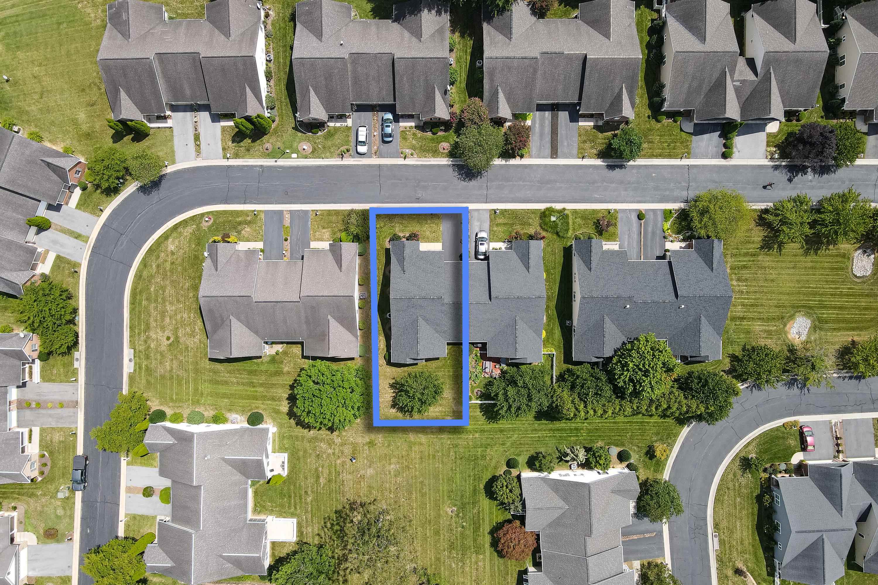 426 HICKORY GROVE CIR, HARRISONBURG, Virginia 22801, 3 Bedrooms Bedrooms, ,2 BathroomsBathrooms,Residential,426 HICKORY GROVE CIR,680896 MLS # 680896