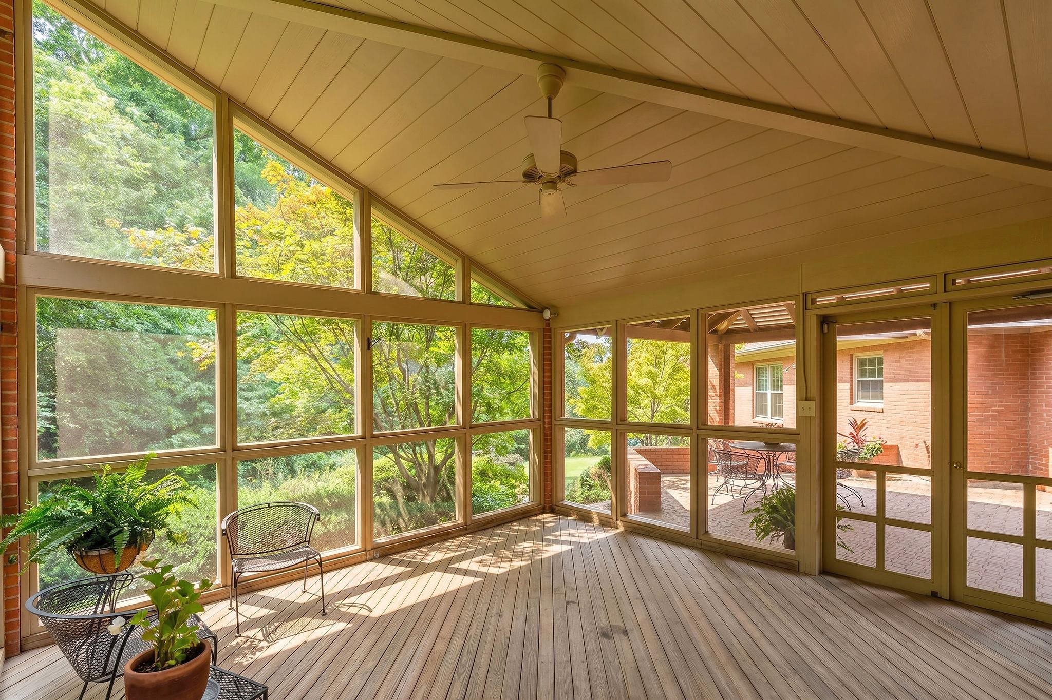 900 FAIRWAY DR, WAYNESBORO, Virginia 22980, 4 Bedrooms Bedrooms, ,4 BathroomsBathrooms,Residential,Dupont Executive '60's Nostalgia,900 FAIRWAY DR,680897 MLS # 680897