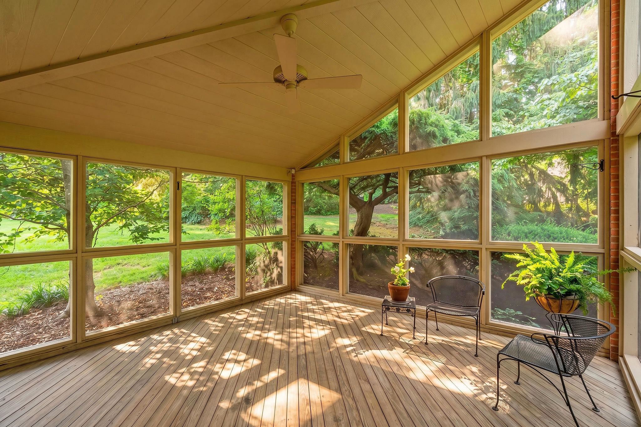 900 FAIRWAY DR, WAYNESBORO, Virginia 22980, 4 Bedrooms Bedrooms, ,4 BathroomsBathrooms,Residential,Dupont Executive '60's Nostalgia,900 FAIRWAY DR,680897 MLS # 680897
