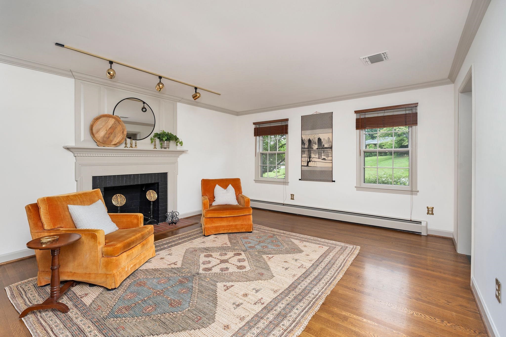 900 FAIRWAY DR, WAYNESBORO, Virginia 22980, 4 Bedrooms Bedrooms, ,4 BathroomsBathrooms,Residential,Dupont Executive '60's Nostalgia,900 FAIRWAY DR,680897 MLS # 680897