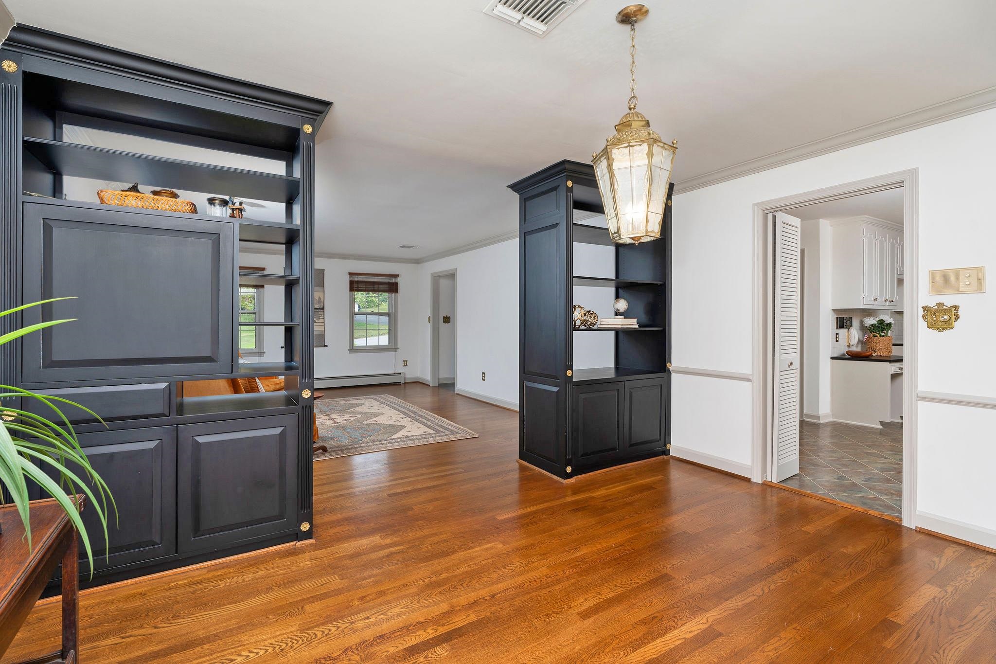 900 FAIRWAY DR, WAYNESBORO, Virginia 22980, 4 Bedrooms Bedrooms, ,4 BathroomsBathrooms,Residential,Dupont Executive '60's Nostalgia,900 FAIRWAY DR,680897 MLS # 680897