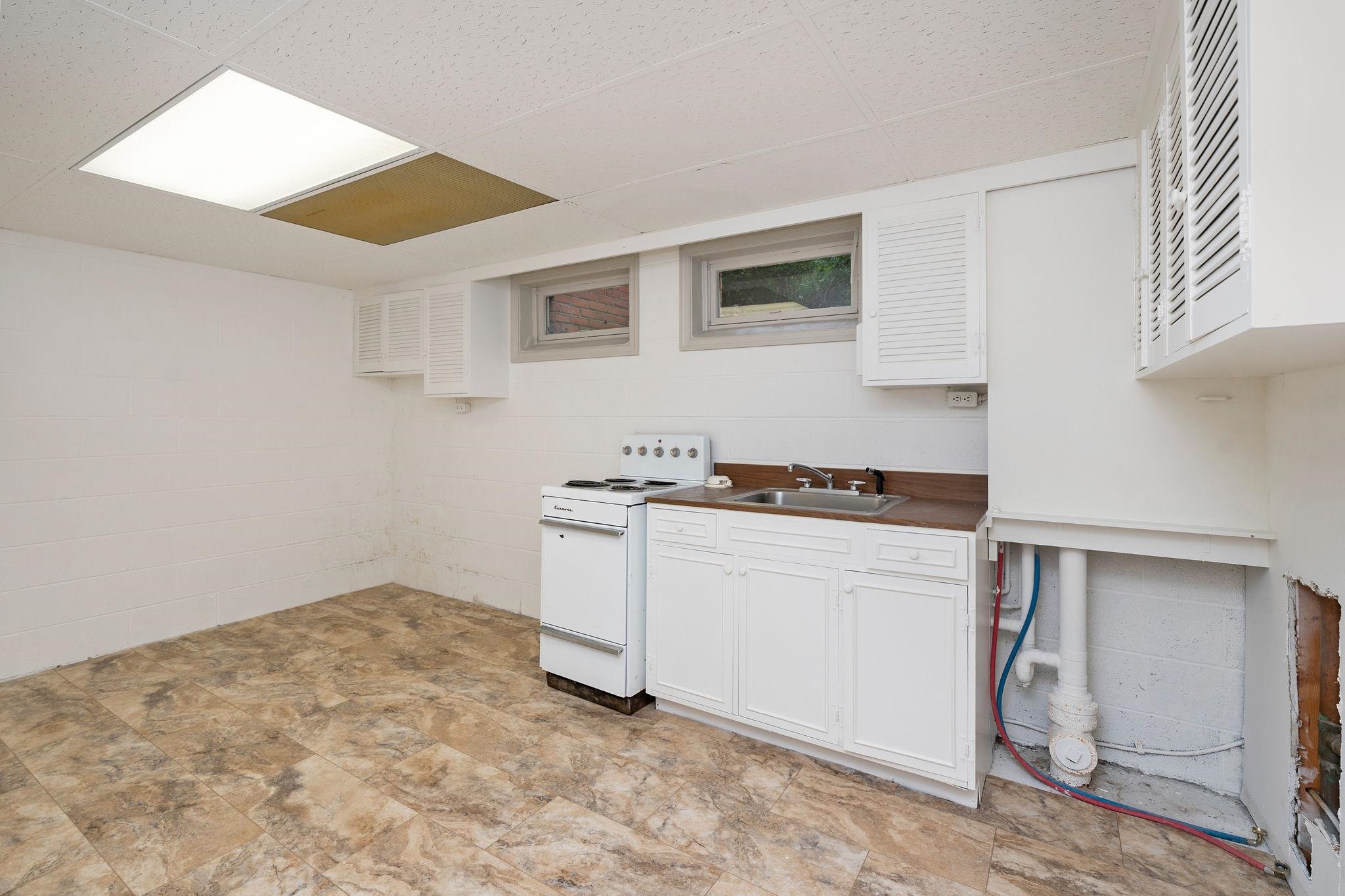 900 FAIRWAY DR, WAYNESBORO, Virginia 22980, 4 Bedrooms Bedrooms, ,4 BathroomsBathrooms,Residential,Dupont Executive '60's Nostalgia,900 FAIRWAY DR,680897 MLS # 680897