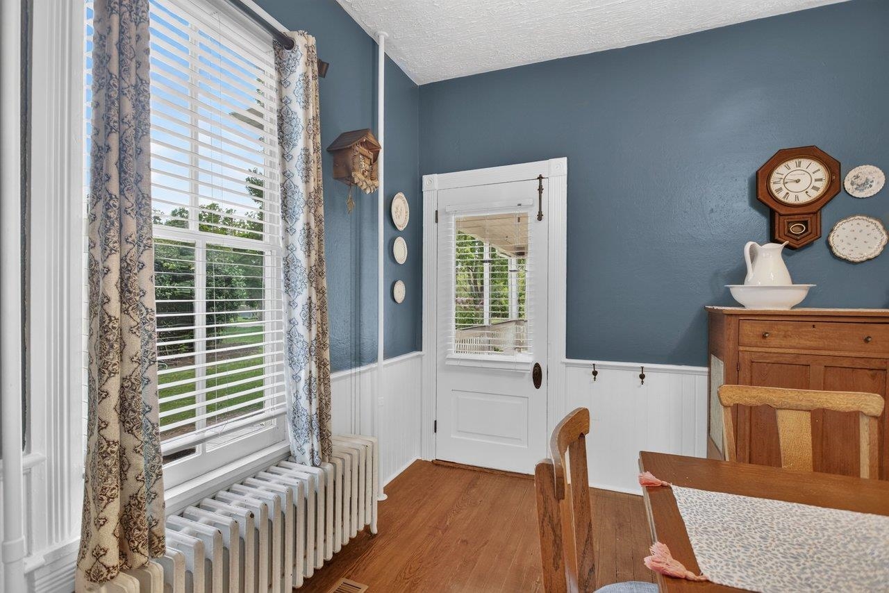 110 PARK AVE, GROTTOES, Virginia 24441, 5 Bedrooms Bedrooms, ,2 BathroomsBathrooms,Residential,110 PARK AVE,680900 MLS # 680900 110 PARK AVE, GROTTOES, Virginia 24441, 5 Bedrooms Bedrooms, ,2 BathroomsBathrooms,Residential,110 PARK AVE,680900 MLS # 680900