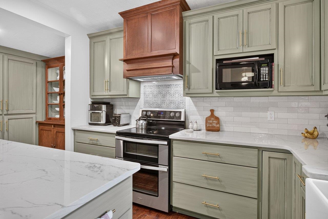 110 PARK AVE, GROTTOES, Virginia 24441, 5 Bedrooms Bedrooms, ,2 BathroomsBathrooms,Residential,110 PARK AVE,680900 MLS # 680900 110 PARK AVE, GROTTOES, Virginia 24441, 5 Bedrooms Bedrooms, ,2 BathroomsBathrooms,Residential,110 PARK AVE,680900 MLS # 680900