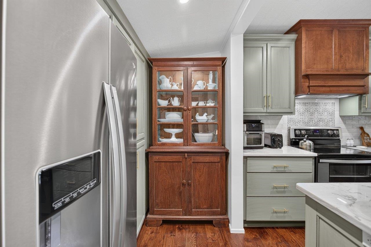 110 PARK AVE, GROTTOES, Virginia 24441, 5 Bedrooms Bedrooms, ,2 BathroomsBathrooms,Residential,110 PARK AVE,680900 MLS # 680900 110 PARK AVE, GROTTOES, Virginia 24441, 5 Bedrooms Bedrooms, ,2 BathroomsBathrooms,Residential,110 PARK AVE,680900 MLS # 680900